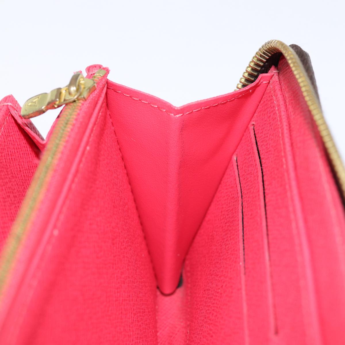 LO-LV bags 3059