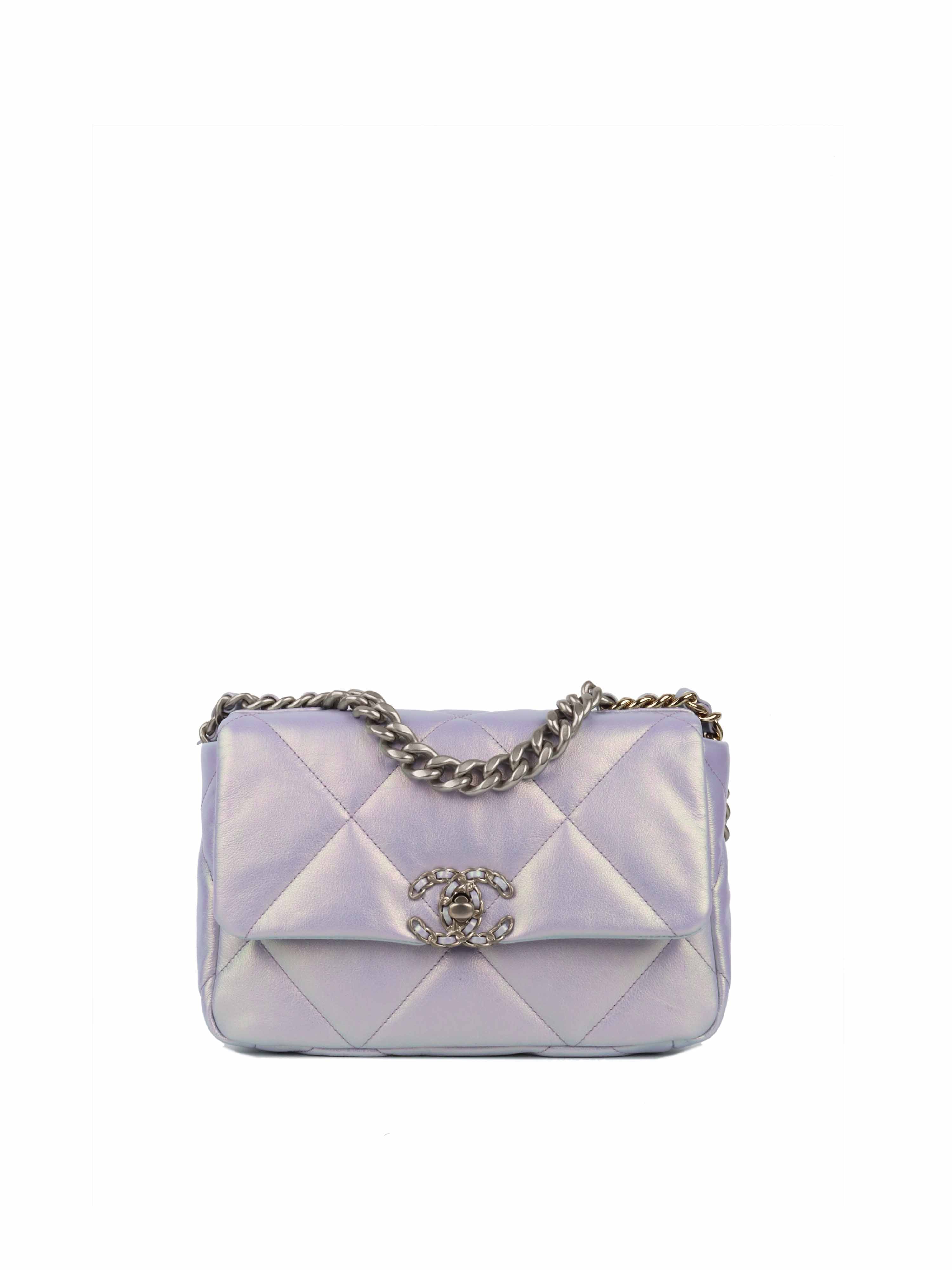 CHNL -  22P Iridescent Light Purple Calfskin Quilted Small 19 Bag.