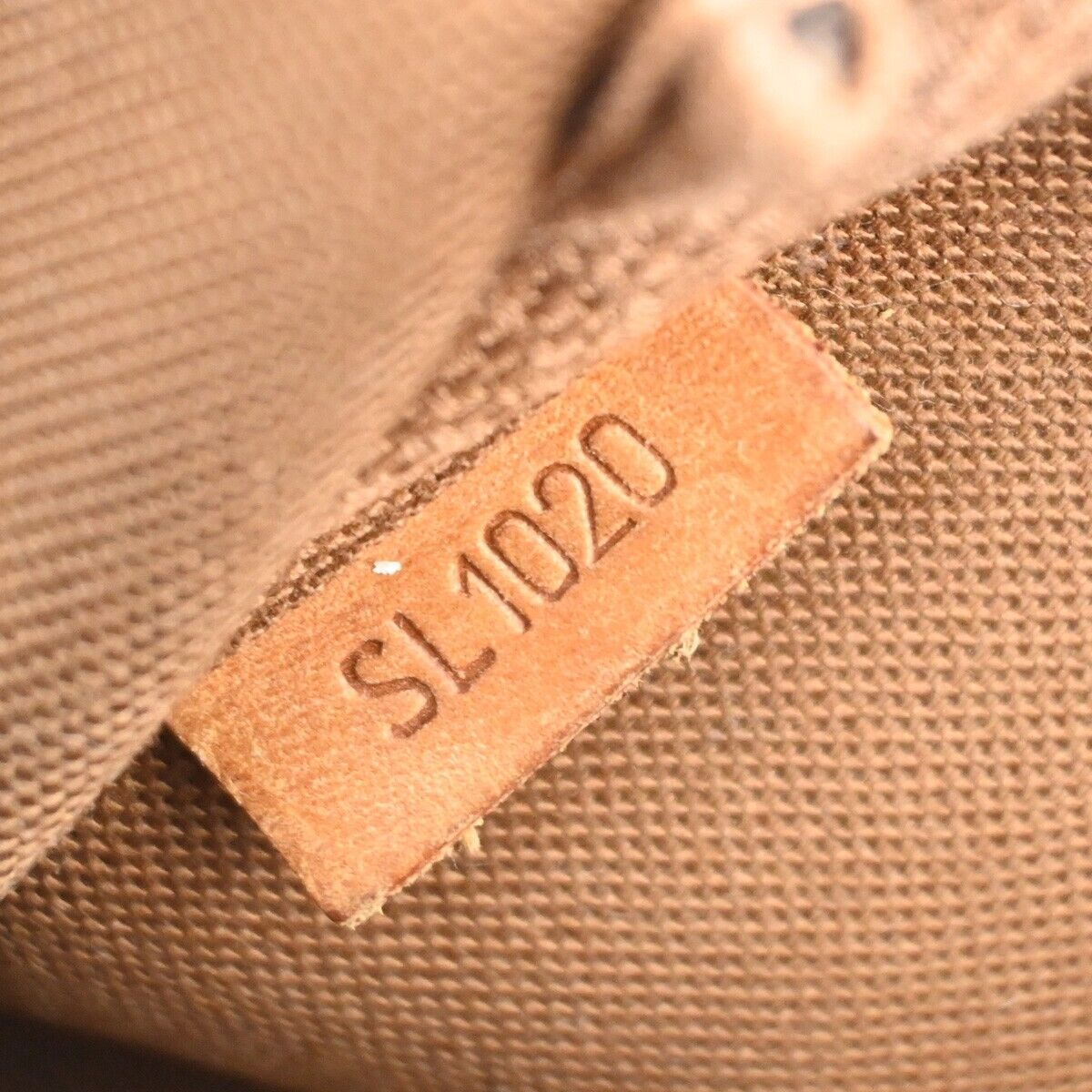 LO-LV bags 861