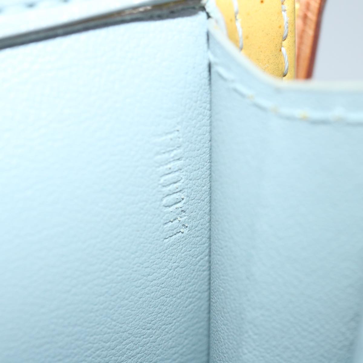 LO-LV bags 1022