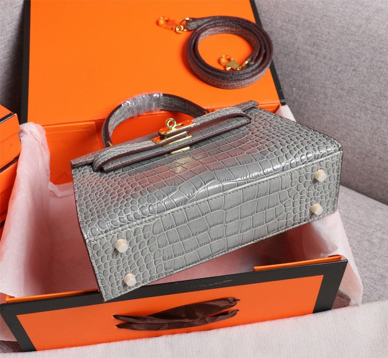 LO - HMS Luxury Bags - 744