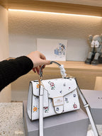 LO - CCH Bags - 334