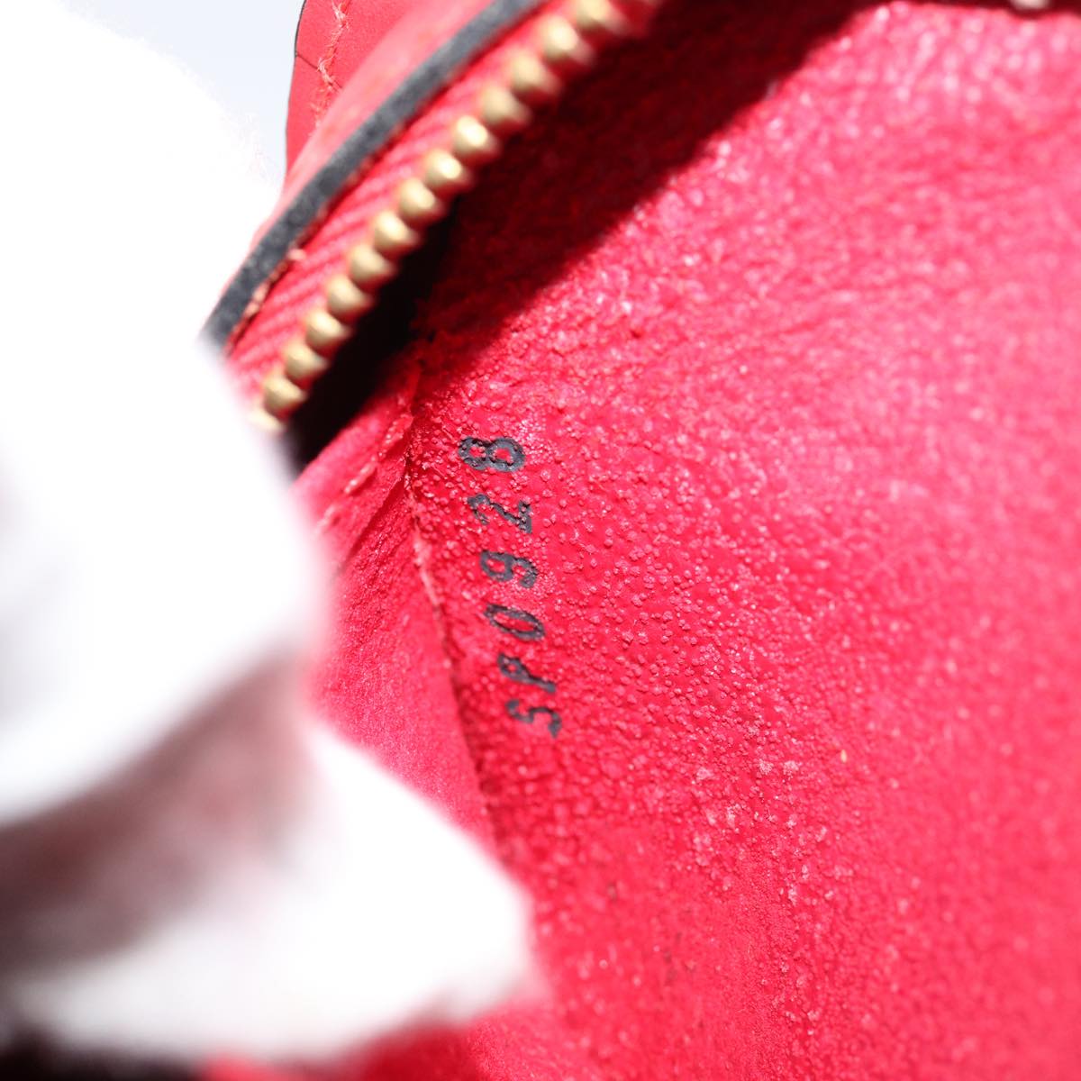LO-LV bags 2060