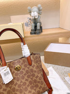 LO - CCH Bags - 093