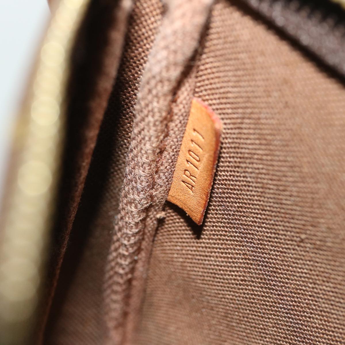LO-LV bags 436