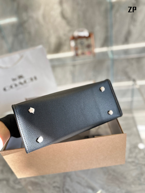 LO - CCH Bags - 251