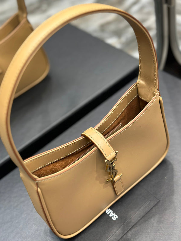 BB - YSL Bag - 2495