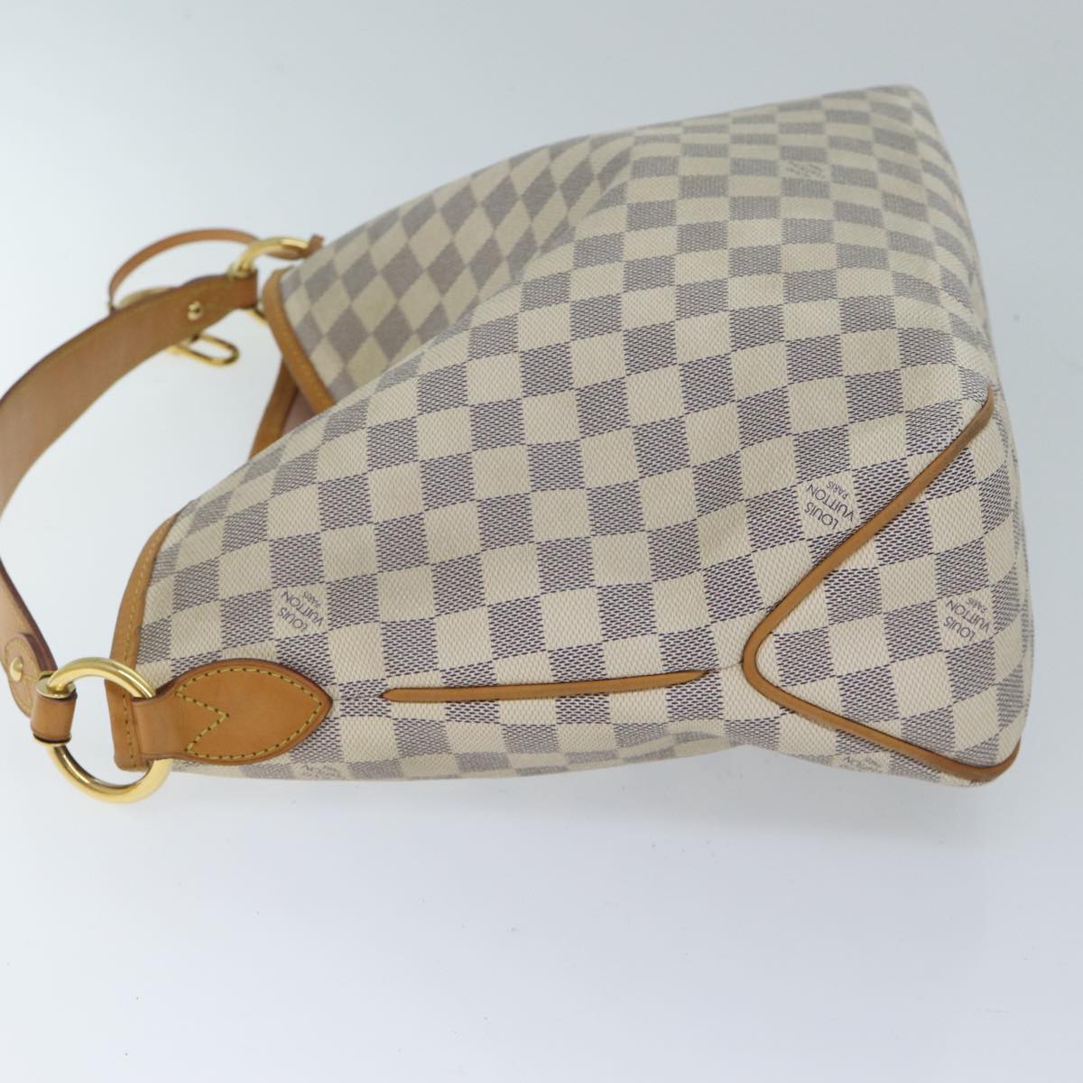 LO-LV bags 2101