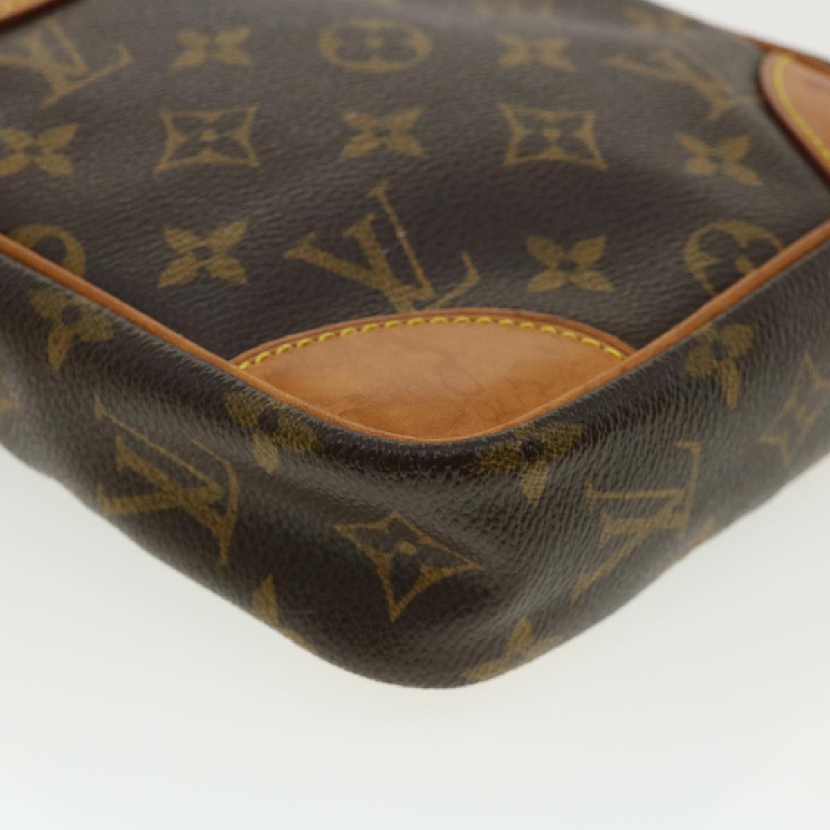 LO-LV bags 2048