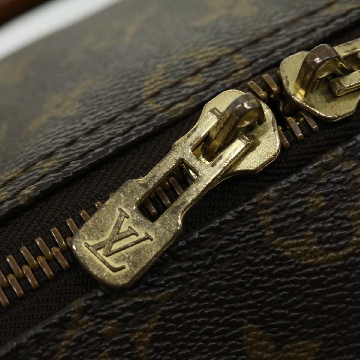 LO-LV bags 6870