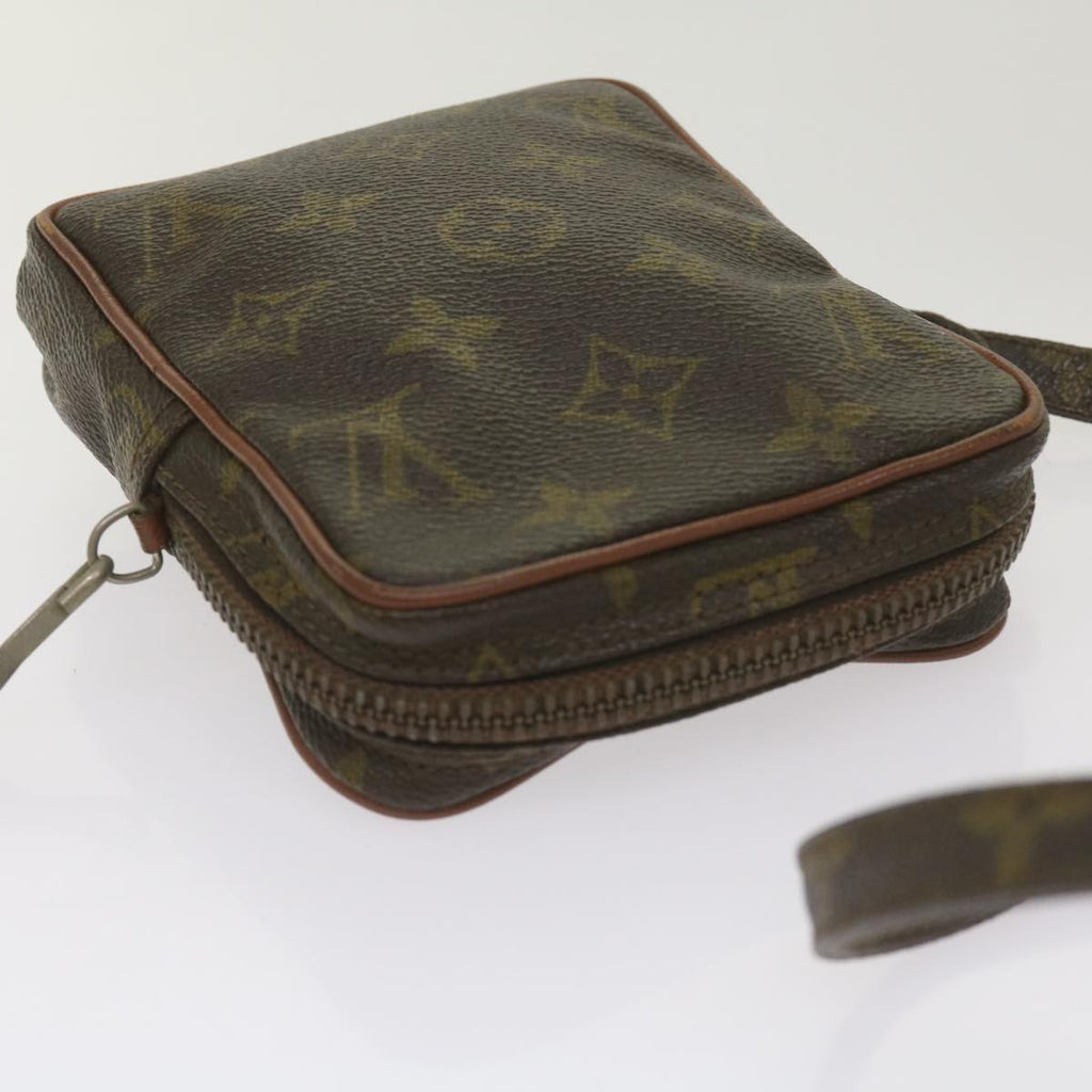 LO-LV bags 2047