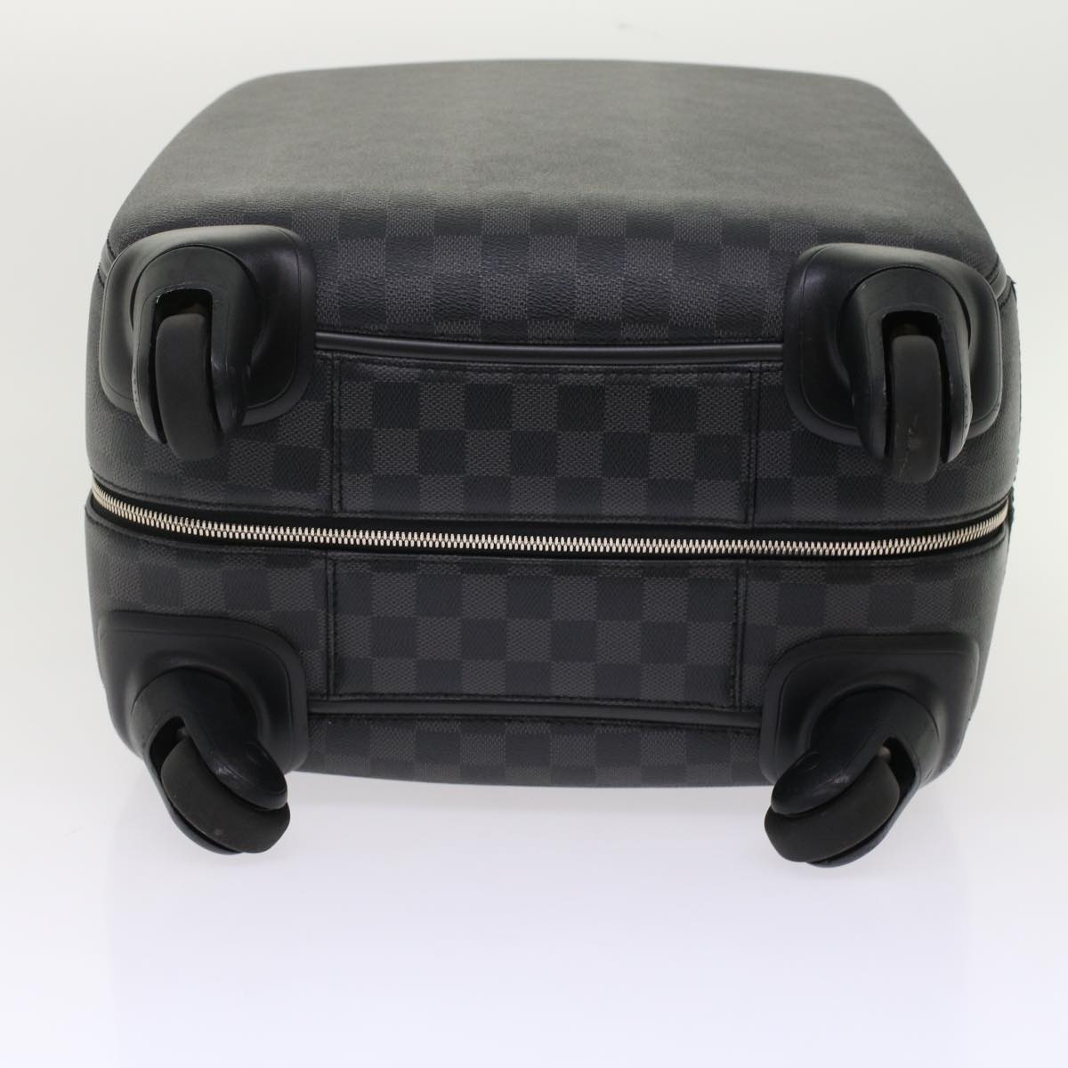 LO-LV bags 3008