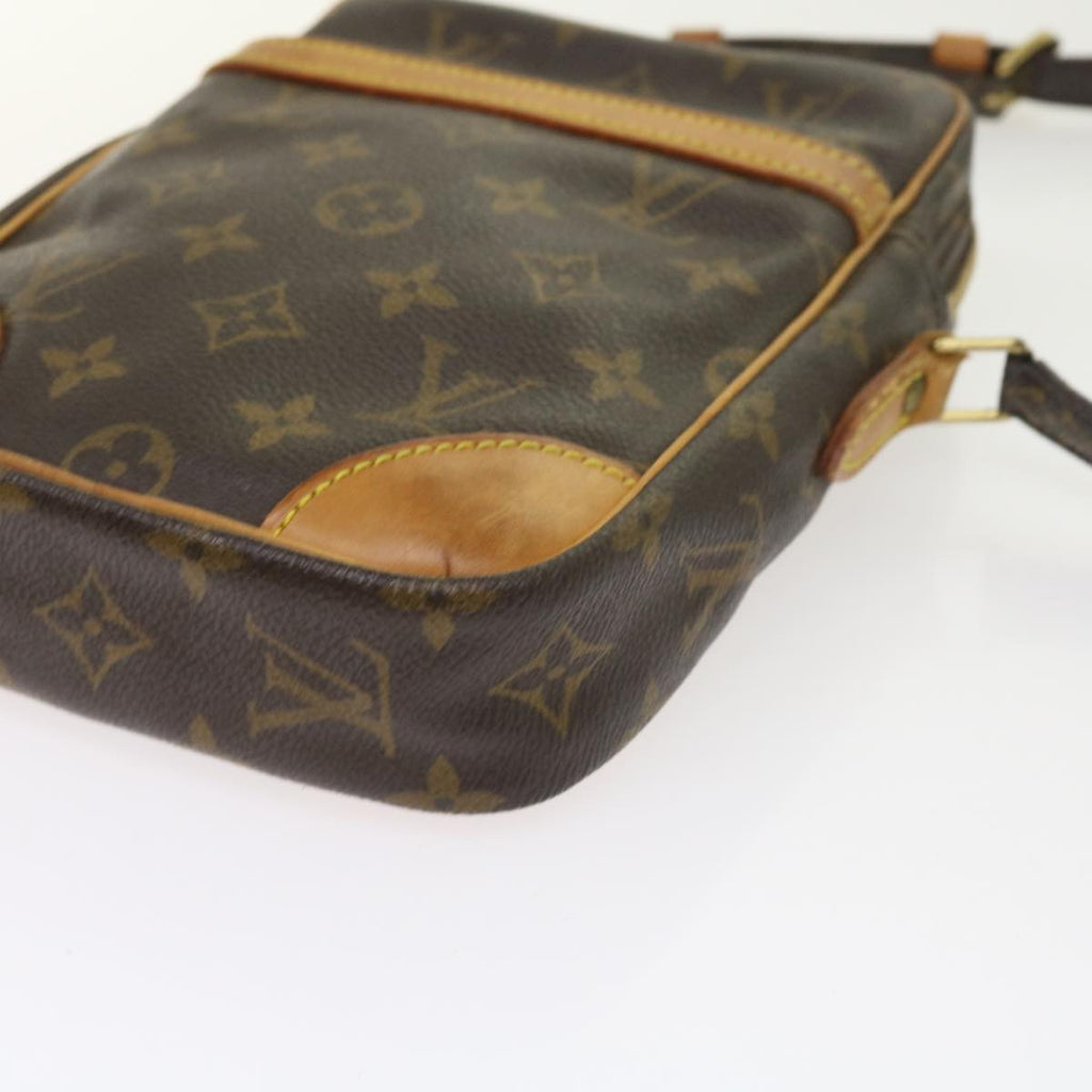 LO-LV bags 2046