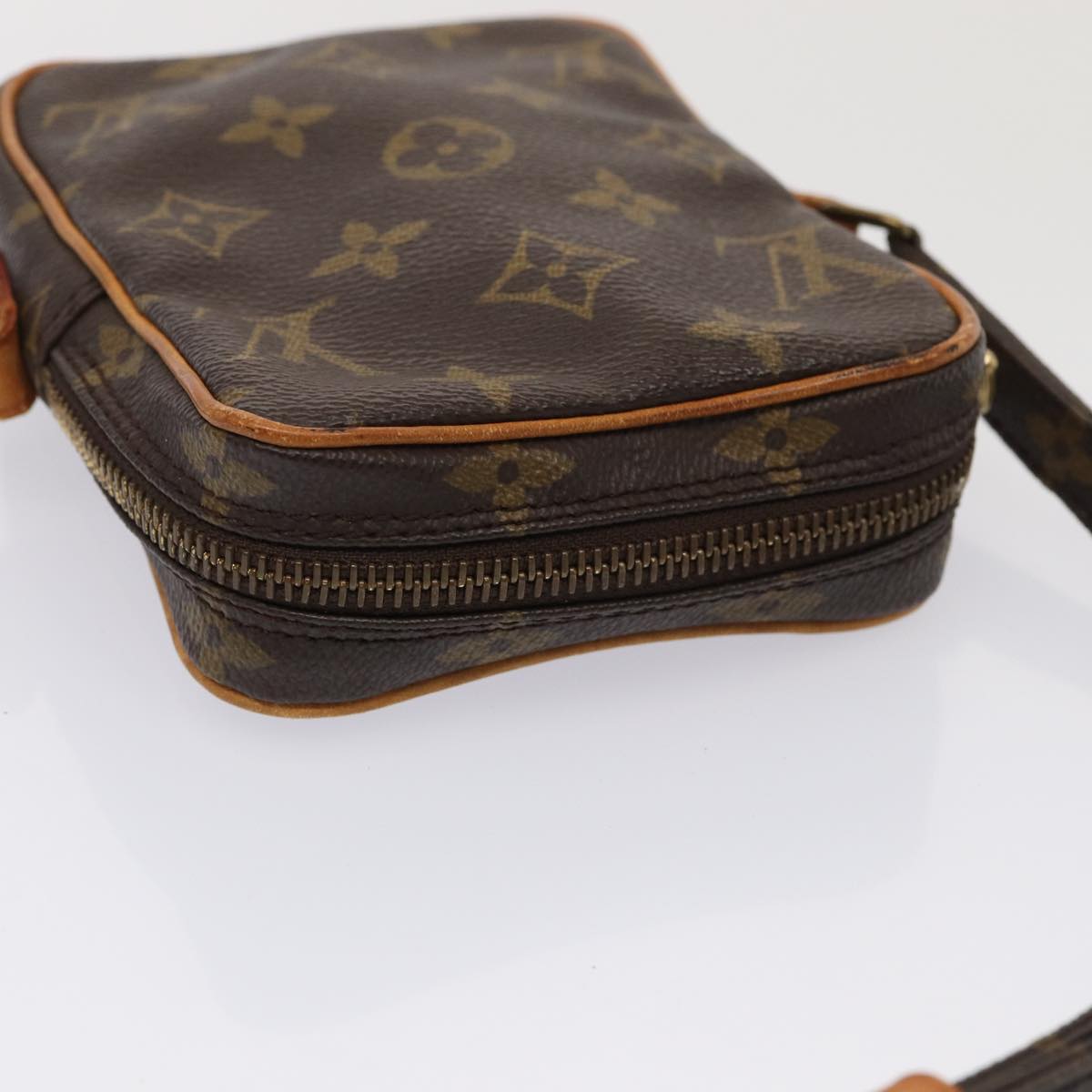 LO-LV bags 2055