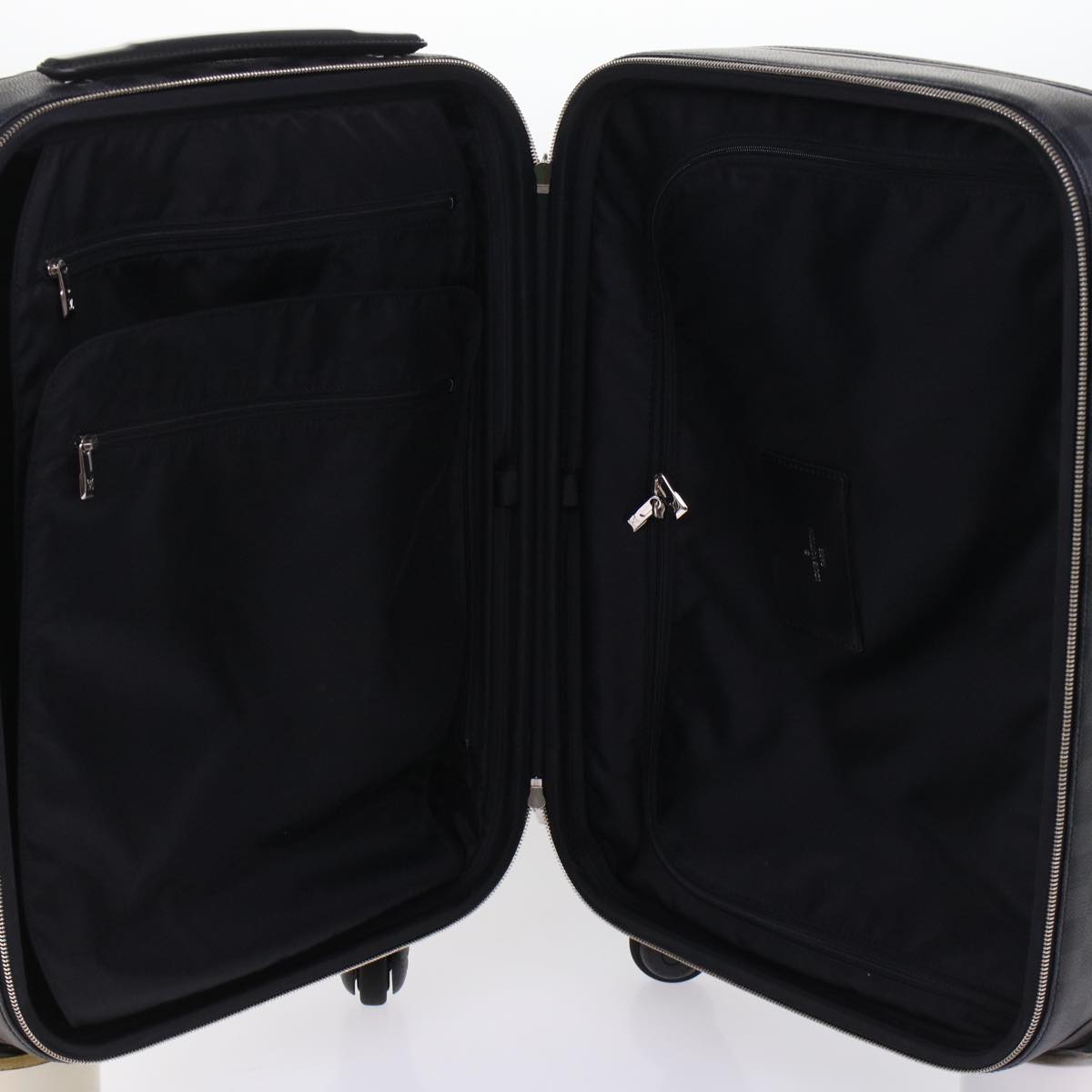 LO-LV bags 3008