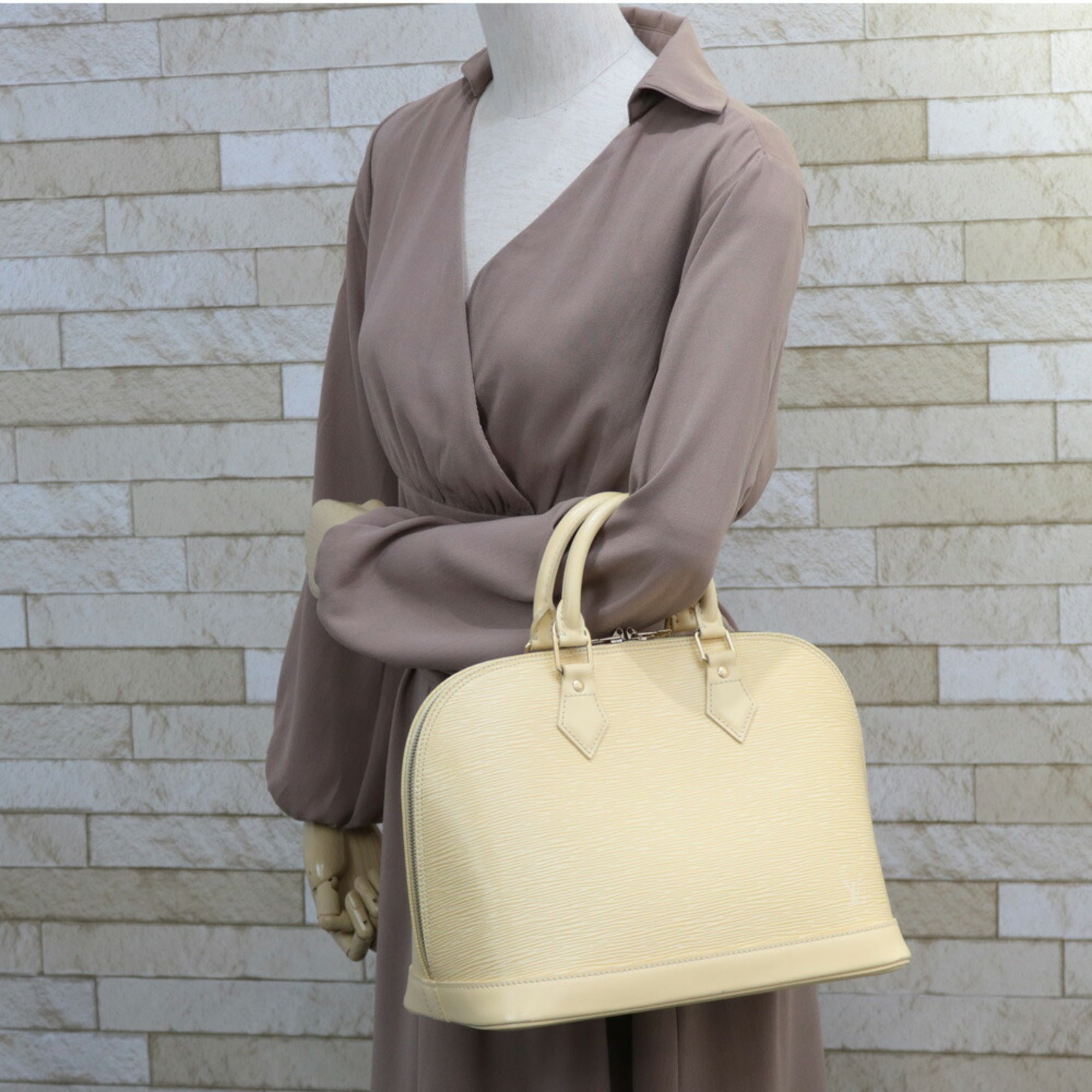 LO-LV bags 6877