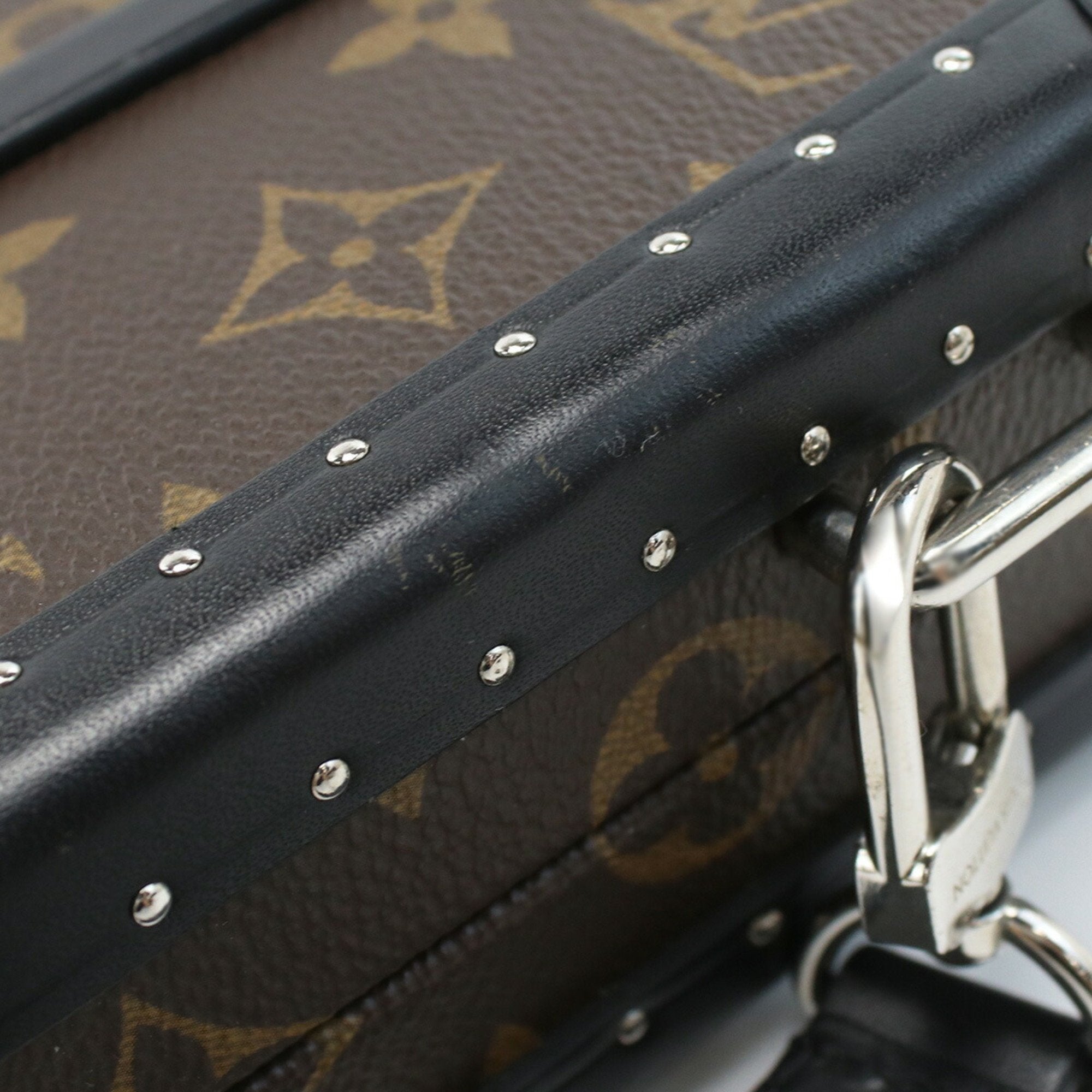 LO-LV bags 2583