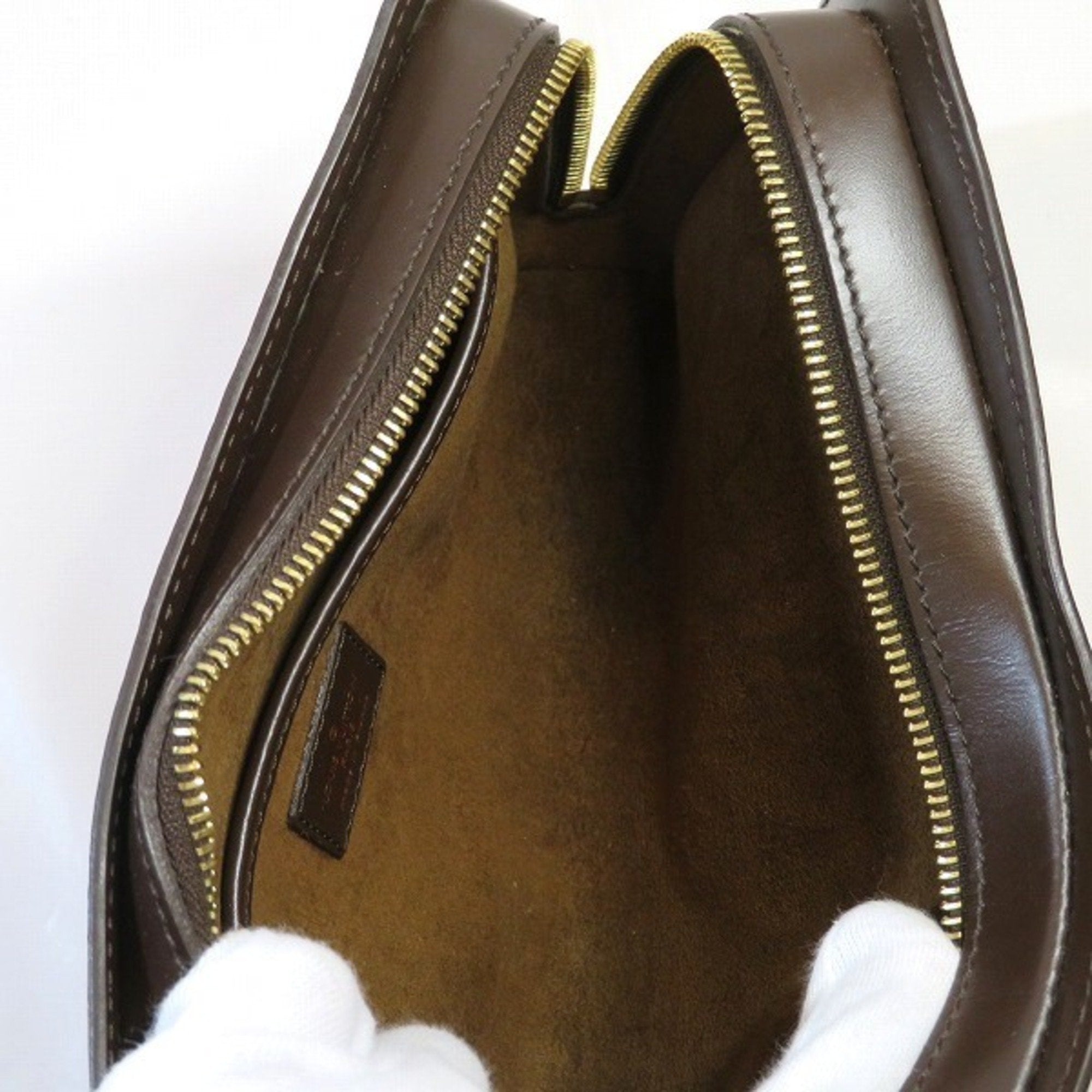 LO-LV bags 1882