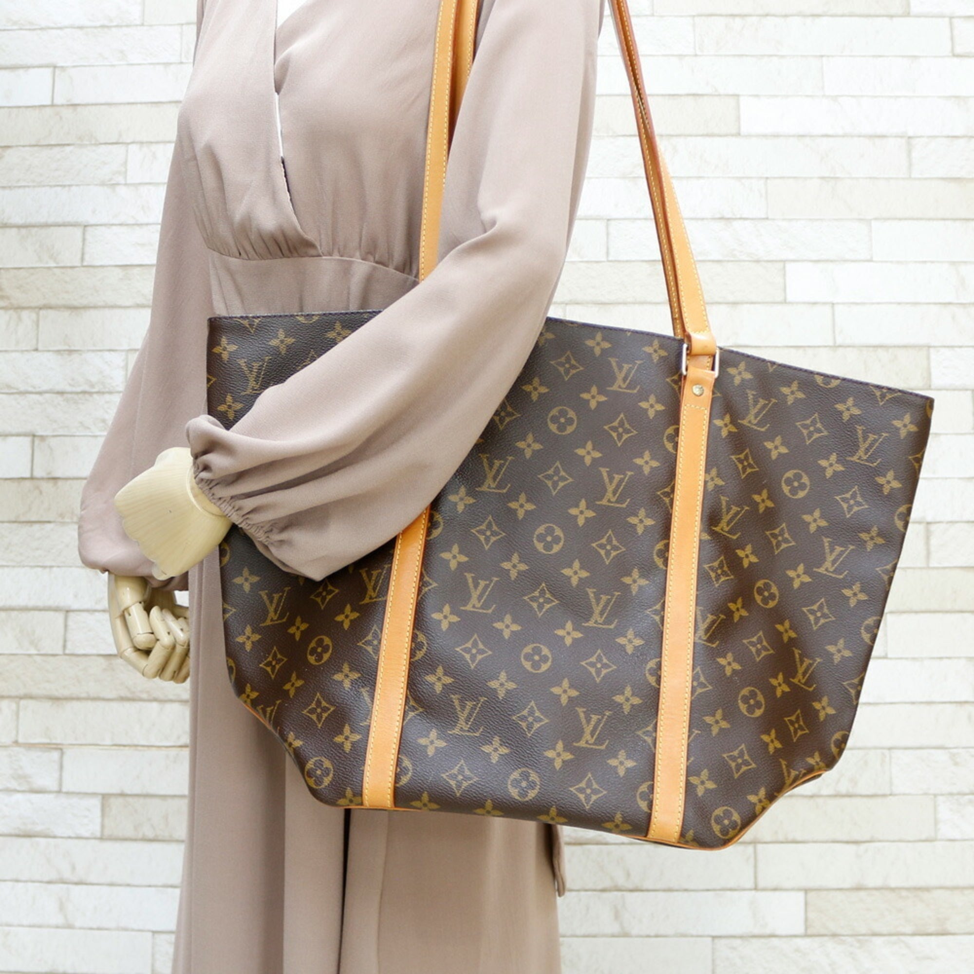 LO-LV bags 6883