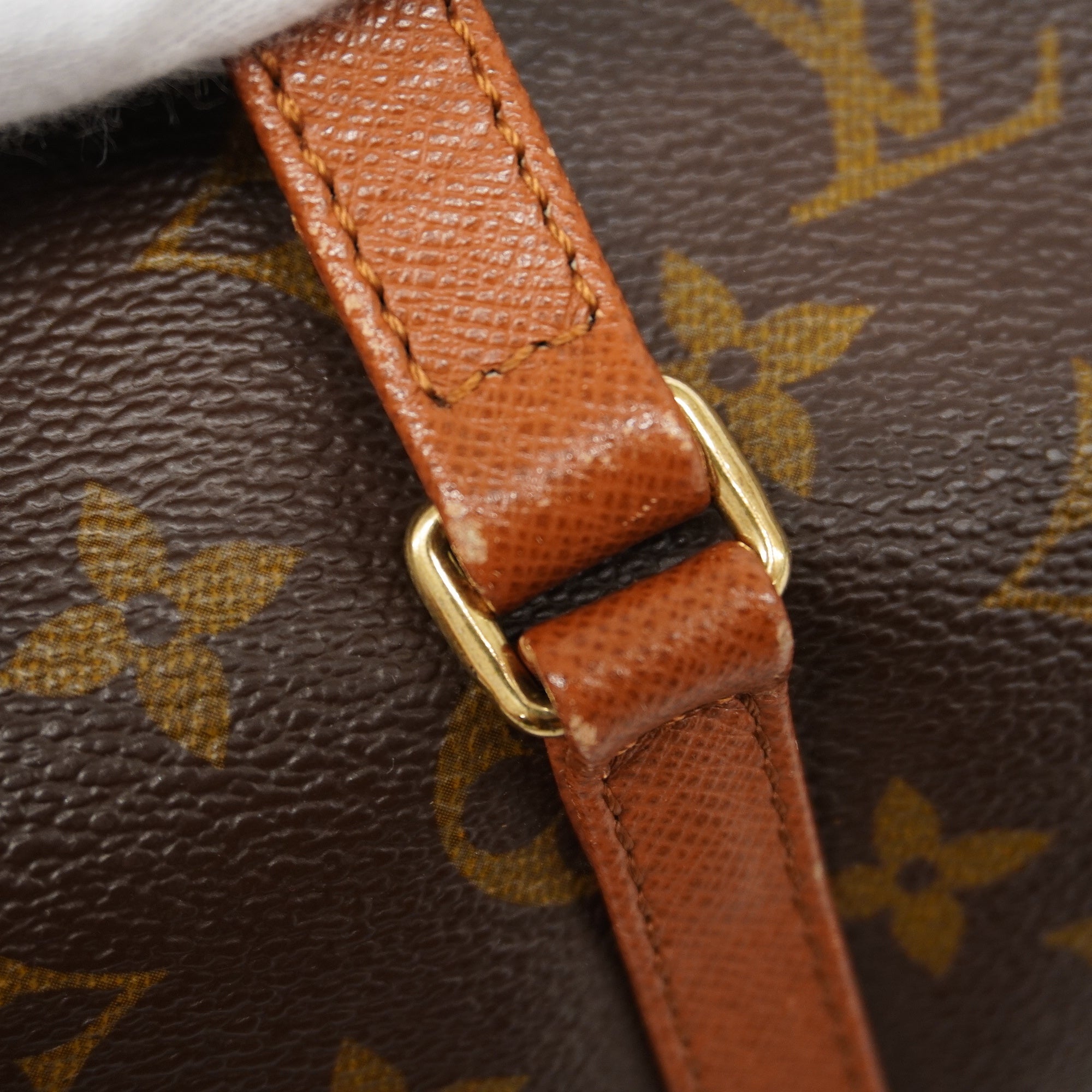 LO-LV bags 3301