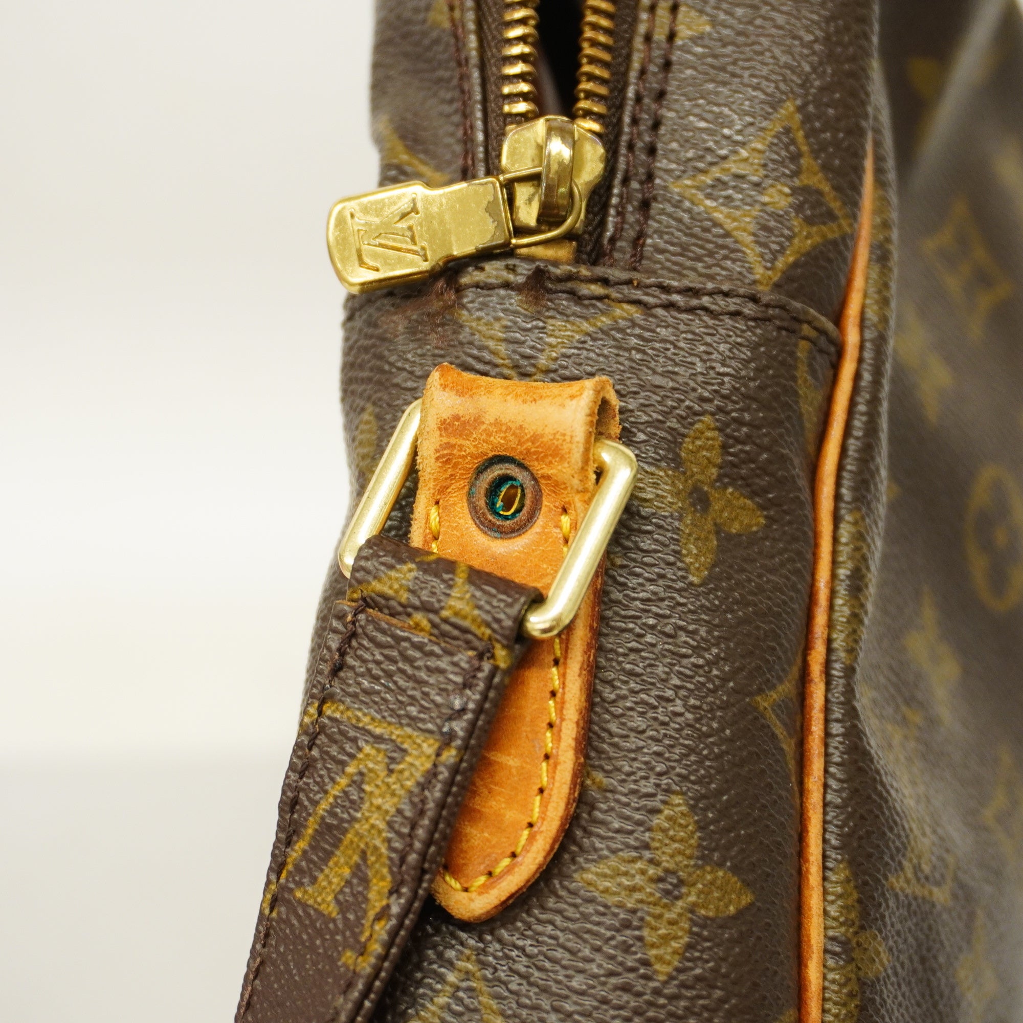 LO-LV bags 3221