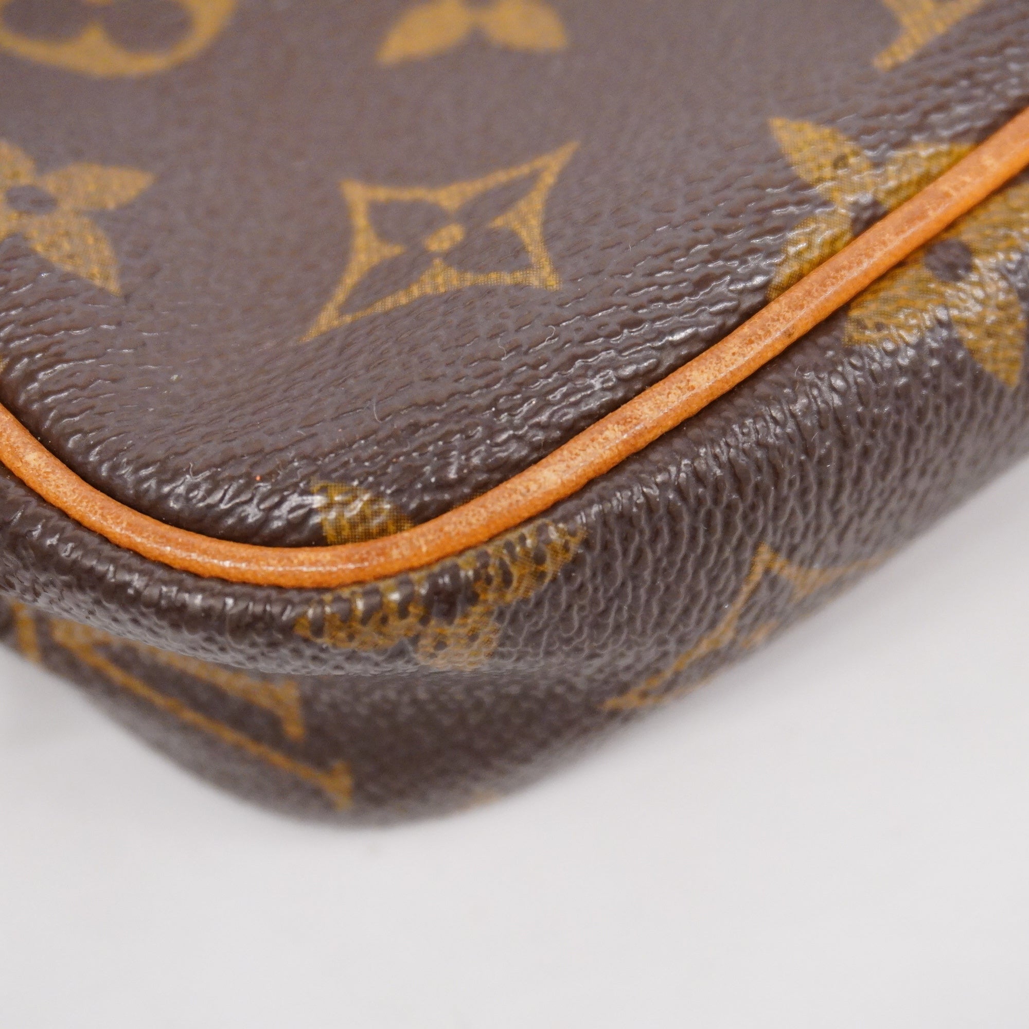 LO-LV bags 3304