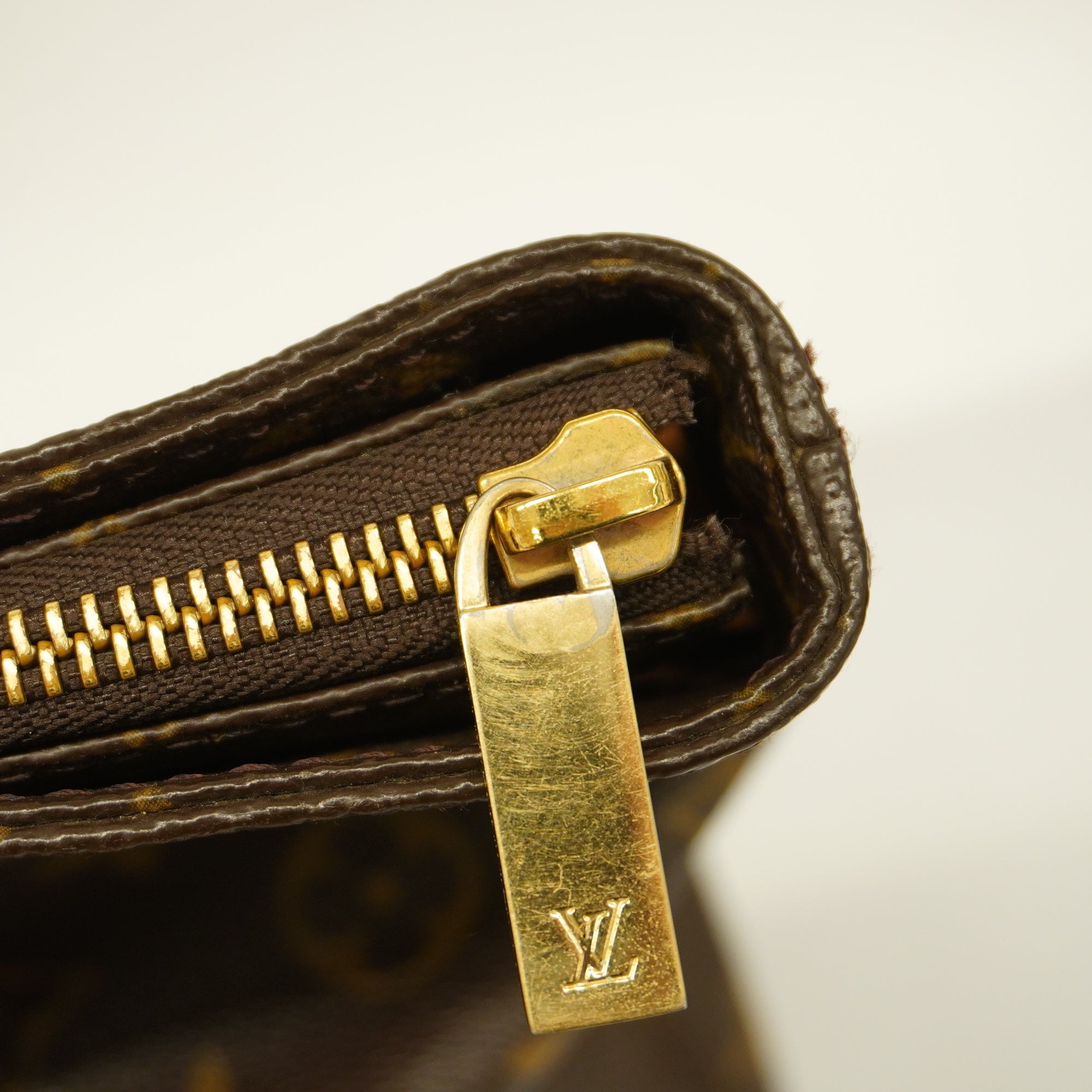 LO-LV bags 3234