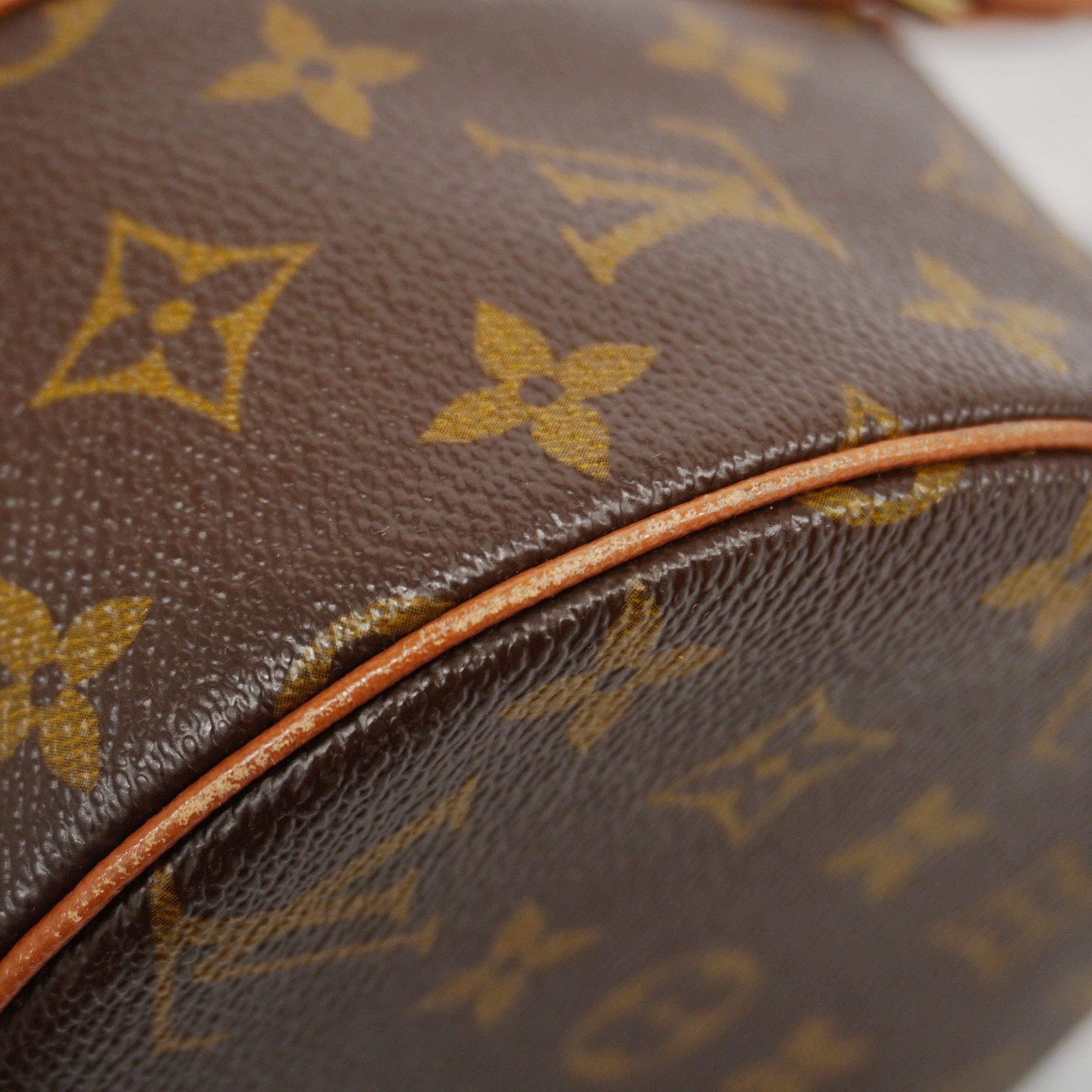 LO-LV bags 3301