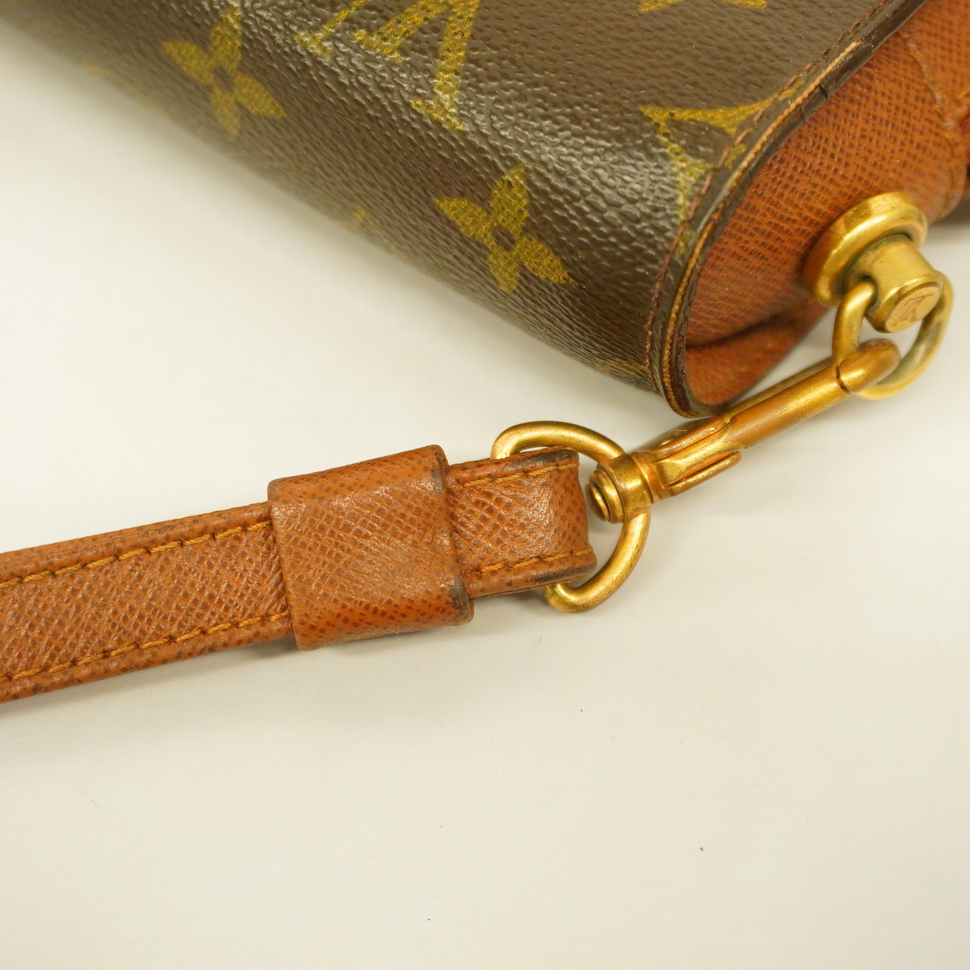 LO-LV bags 3299