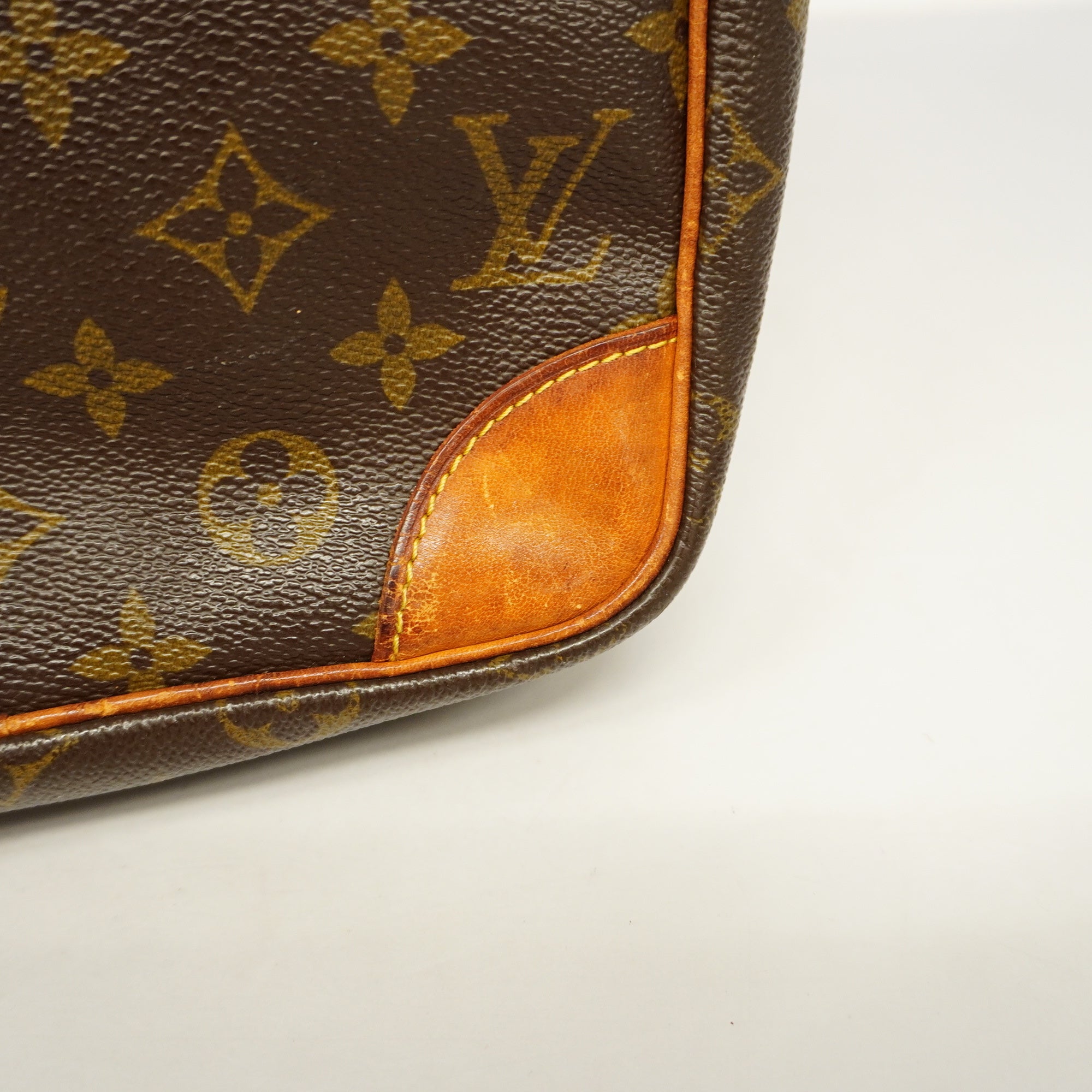 LO-LV bags 3221