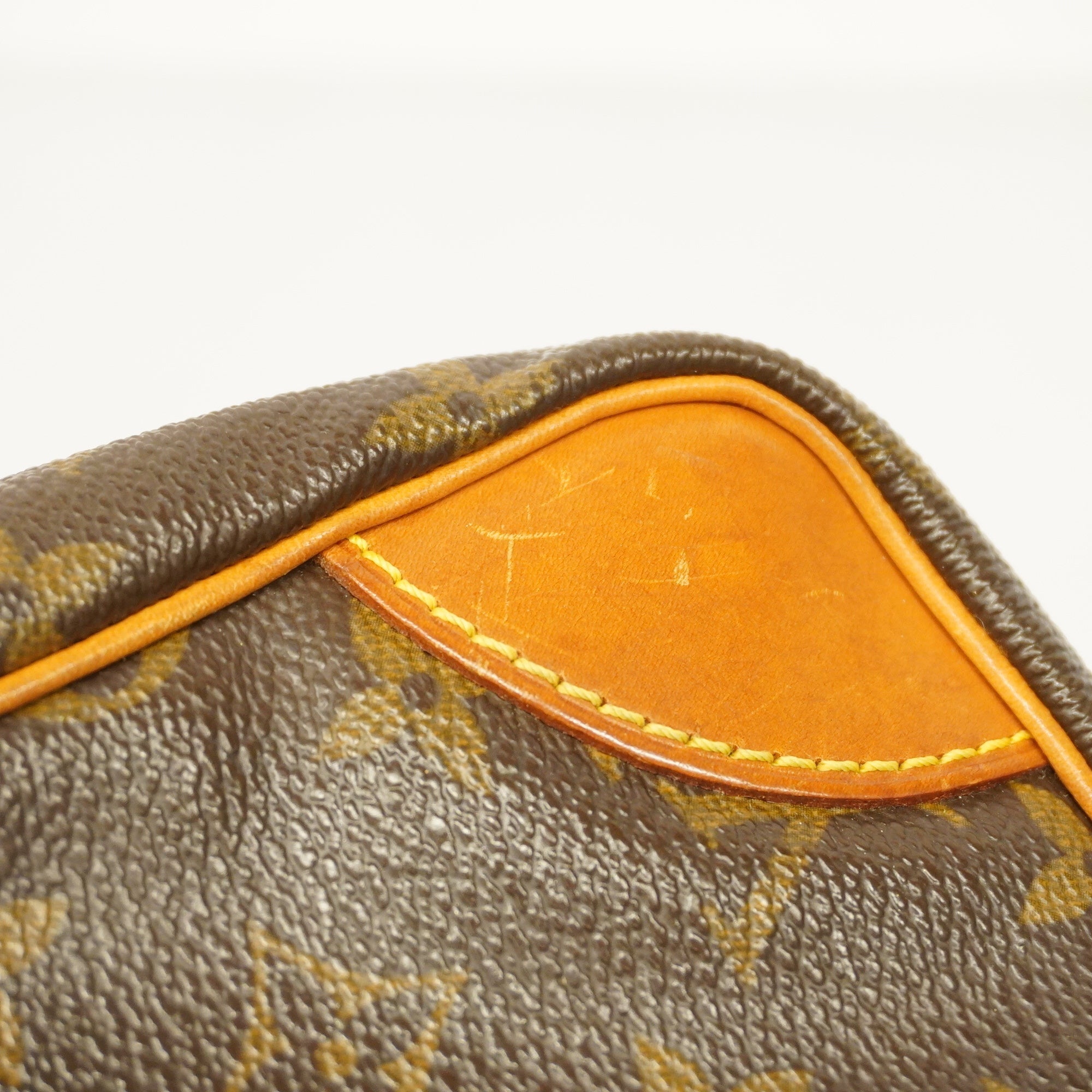 LO-LV bags 3222