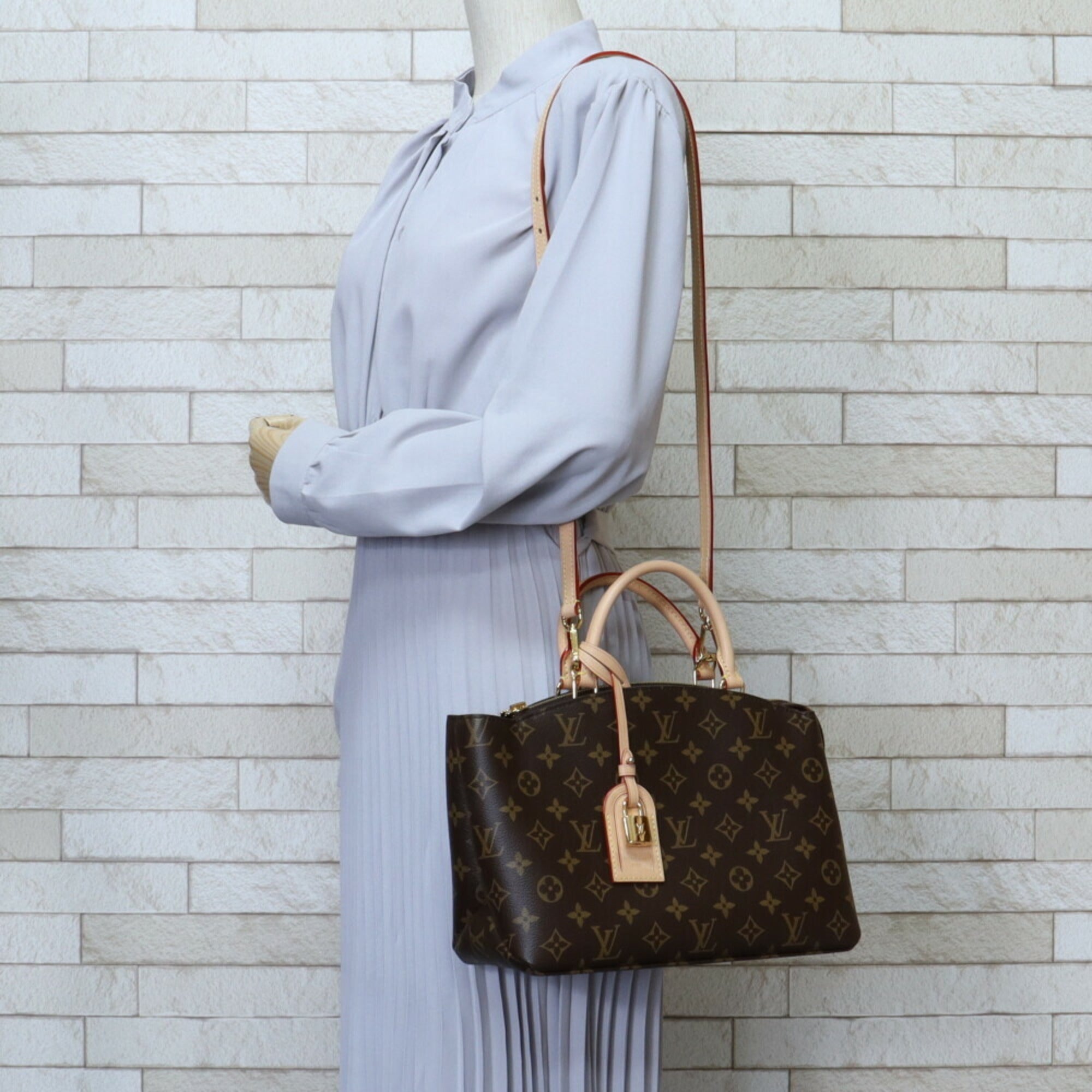 LO-LV bags 3676