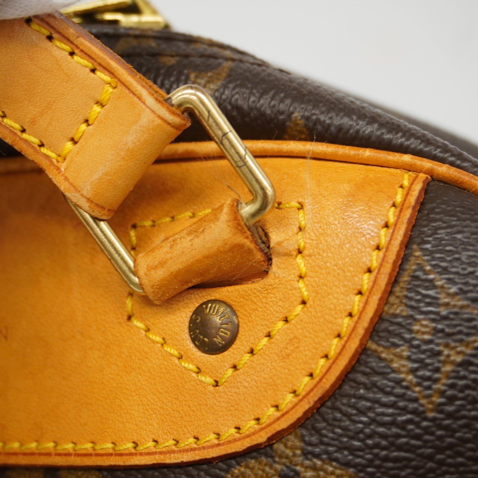 LO-LV bags 3230