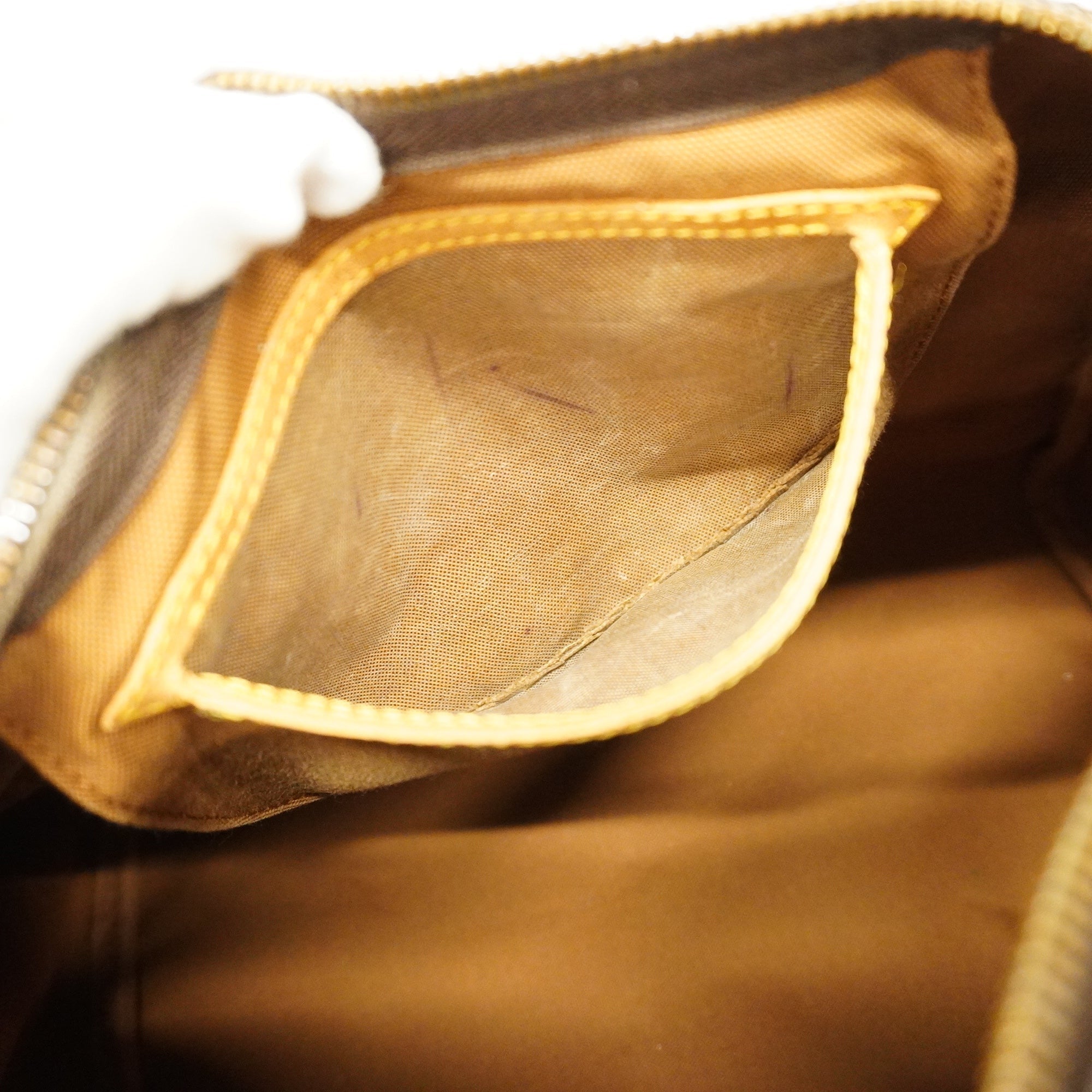 LO-LV bags 3321