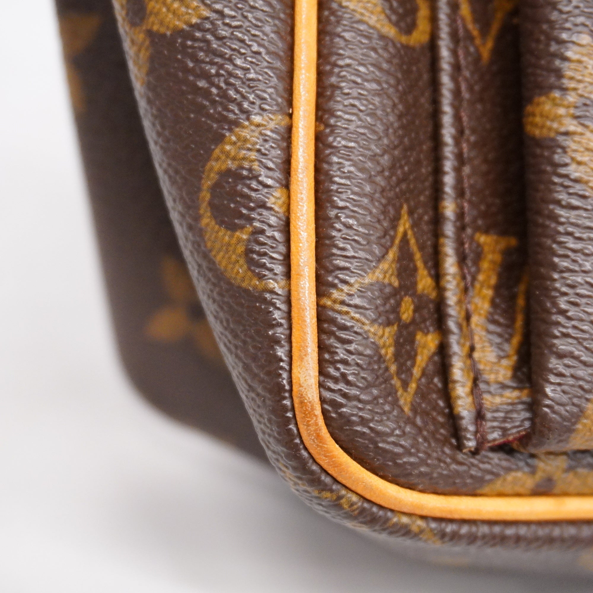 LO-LV bags 3351