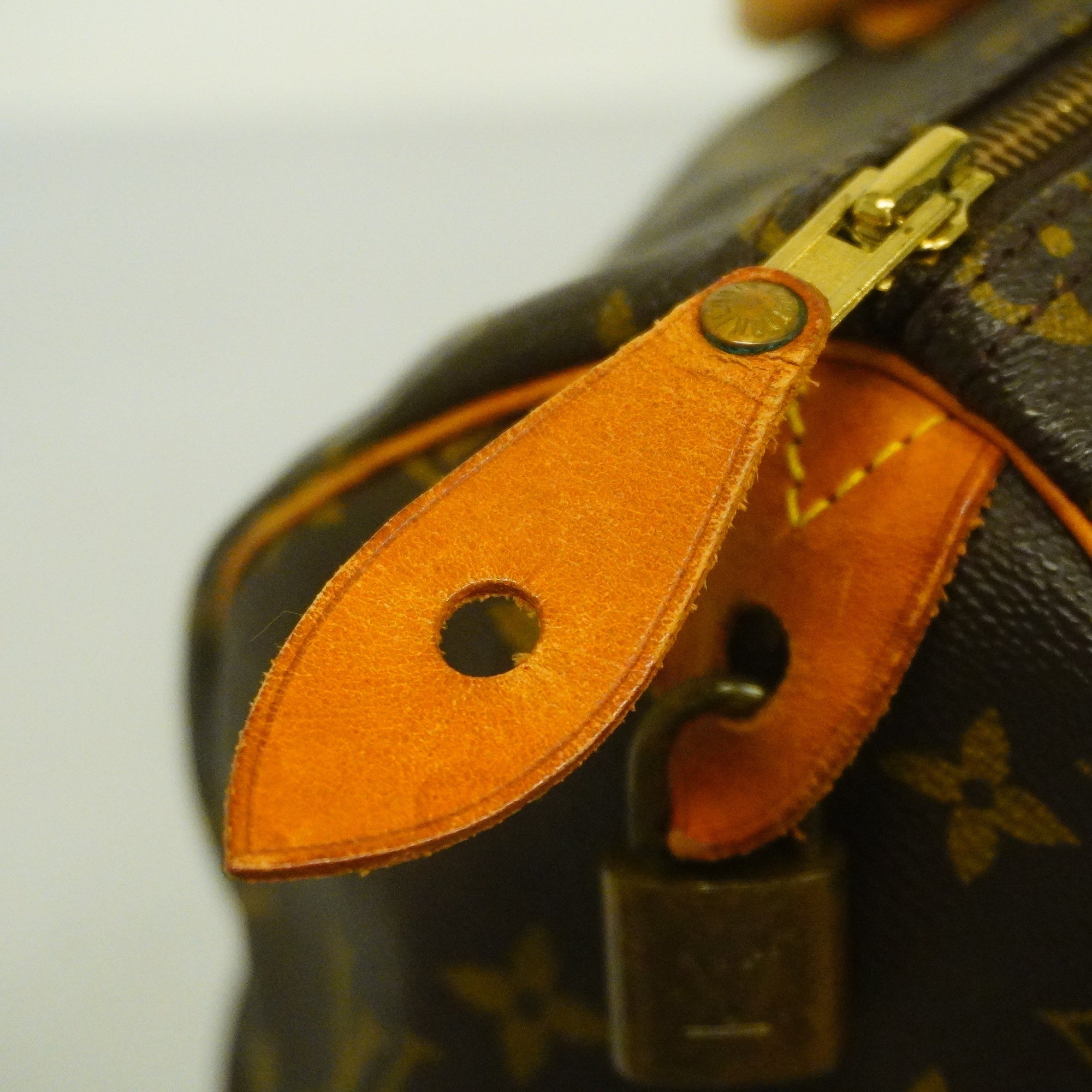 LO-LV bags 3330