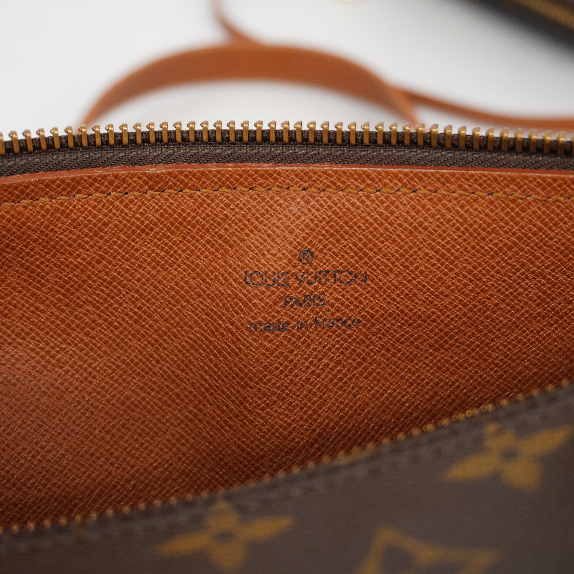 LO-LV bags 3301