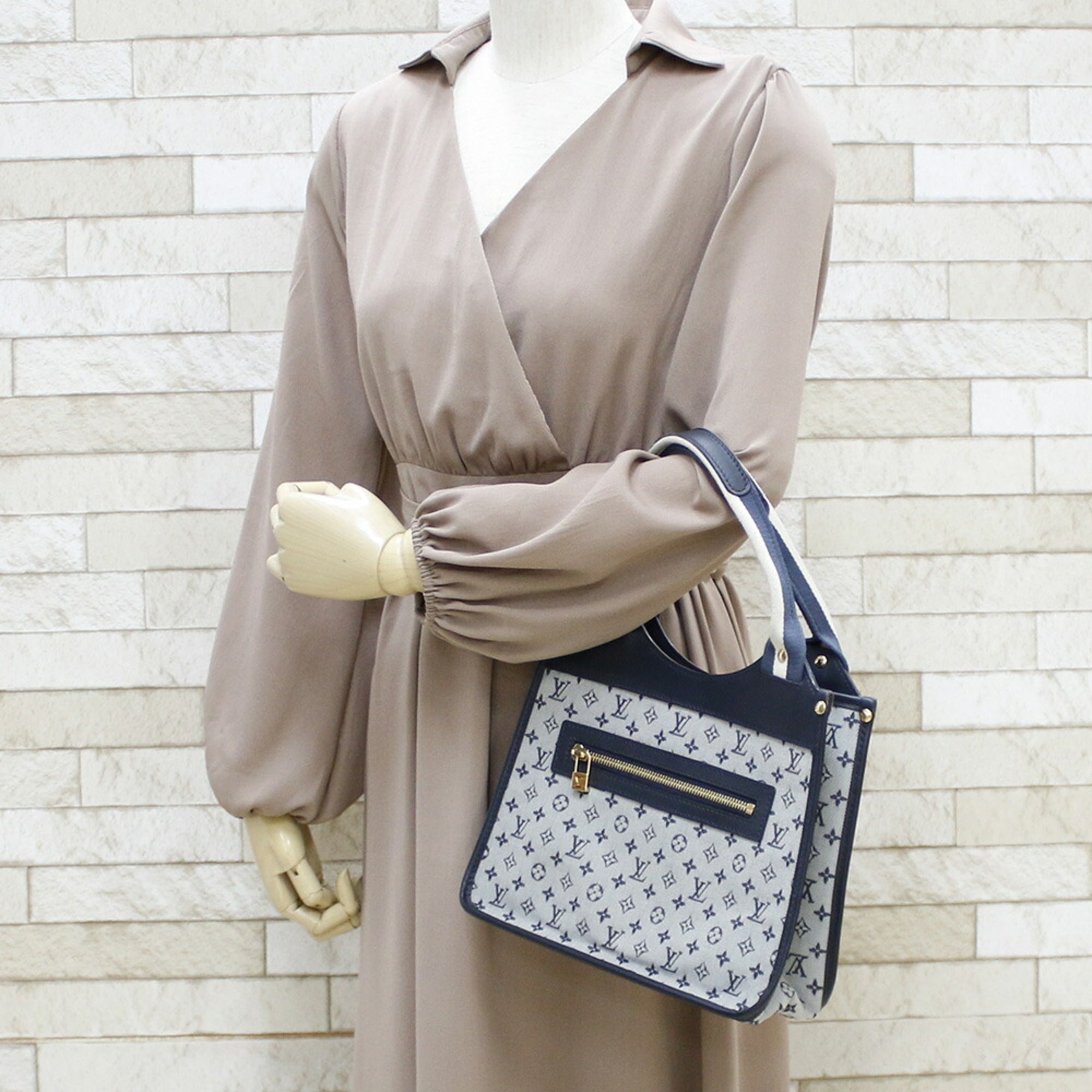 LO-LV bags 6884