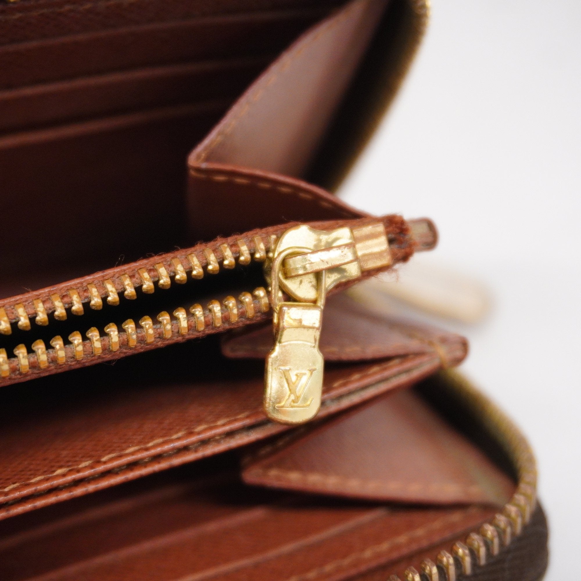 LO-LV bags 3352