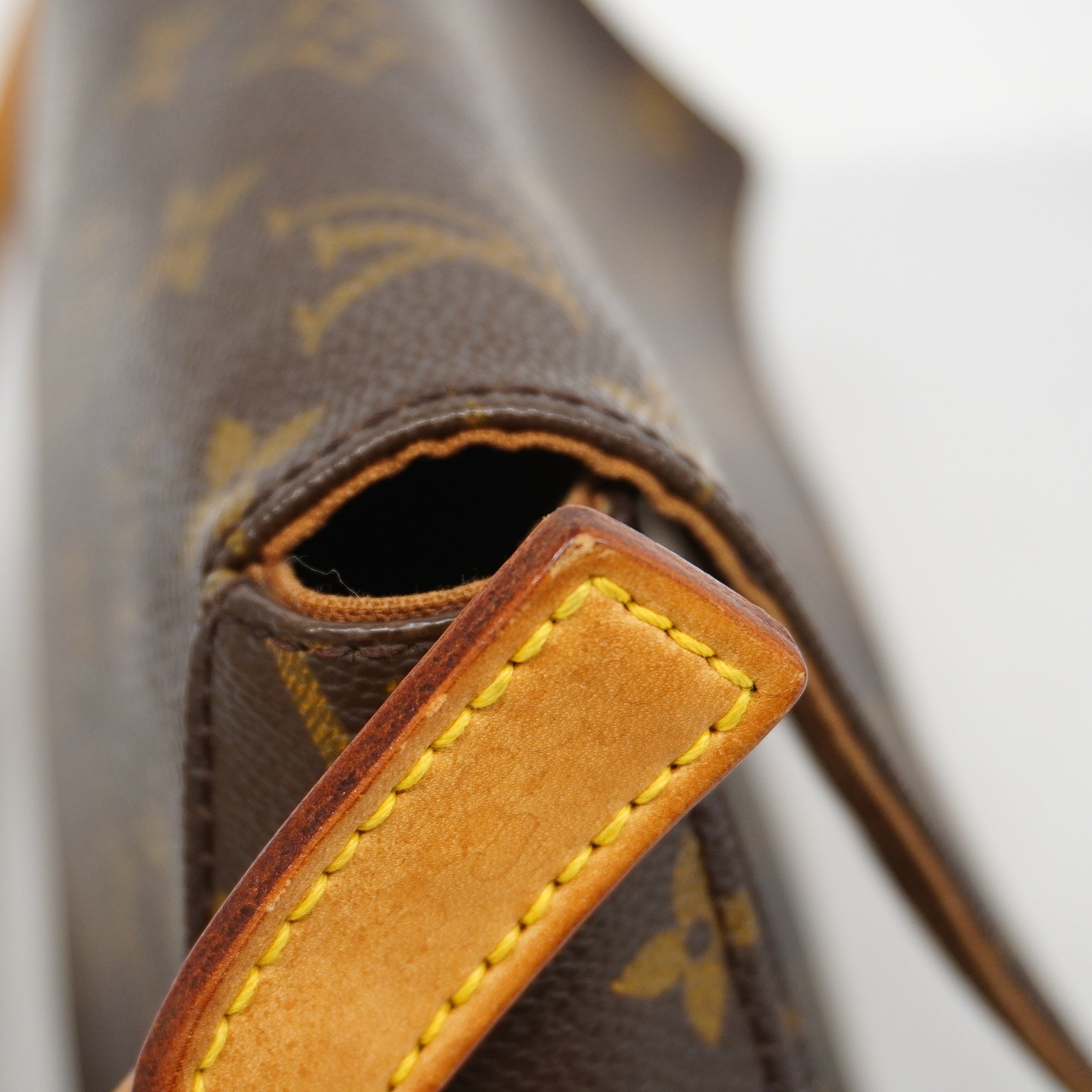 LO-LV bags 3276