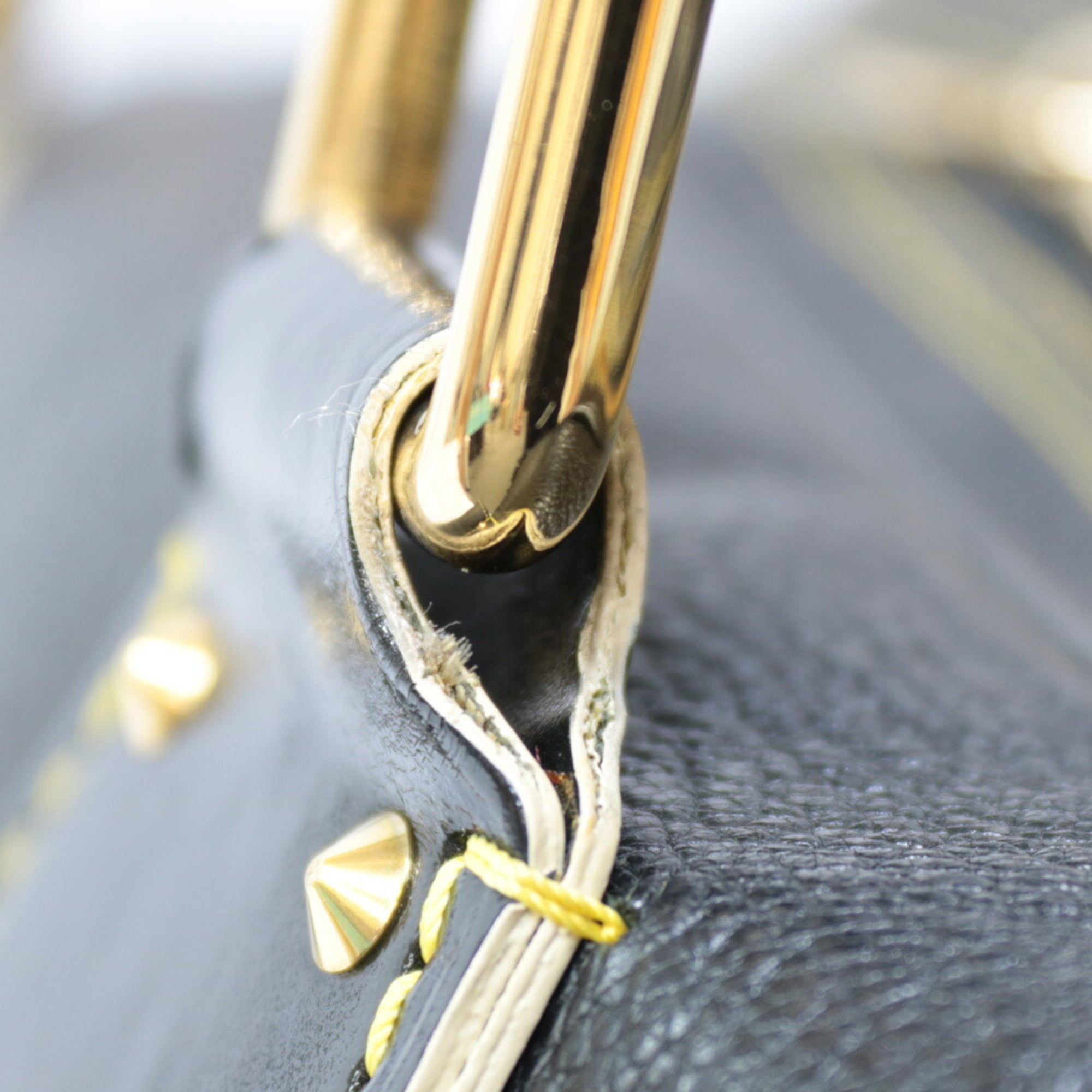 LO-LV bags 6860