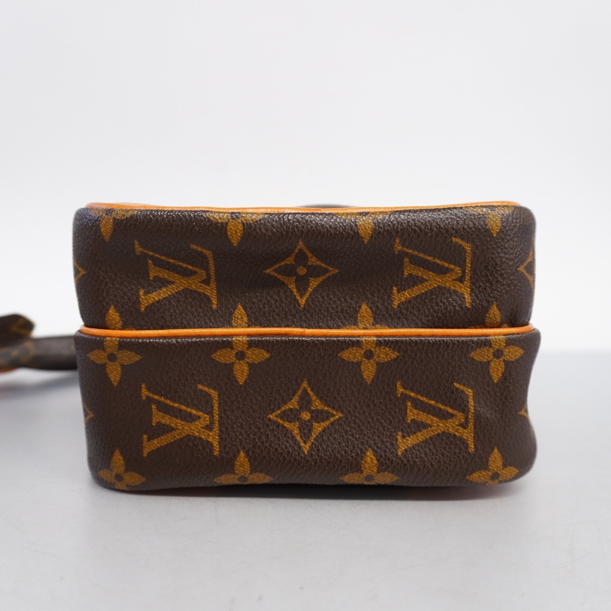 LO-LV bags 3204