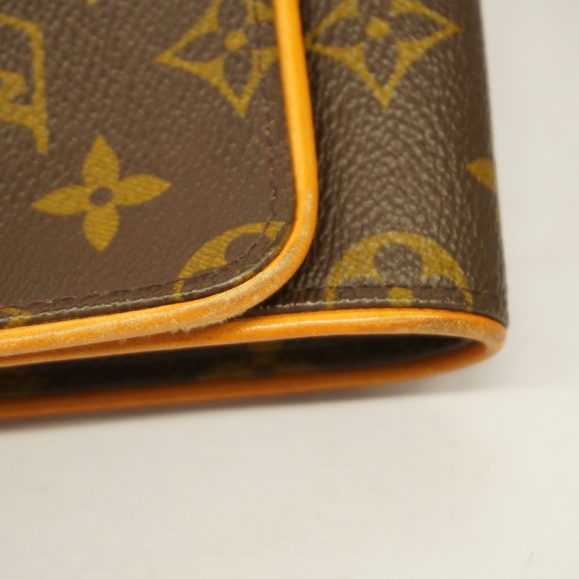 LO-LV bags 3305
