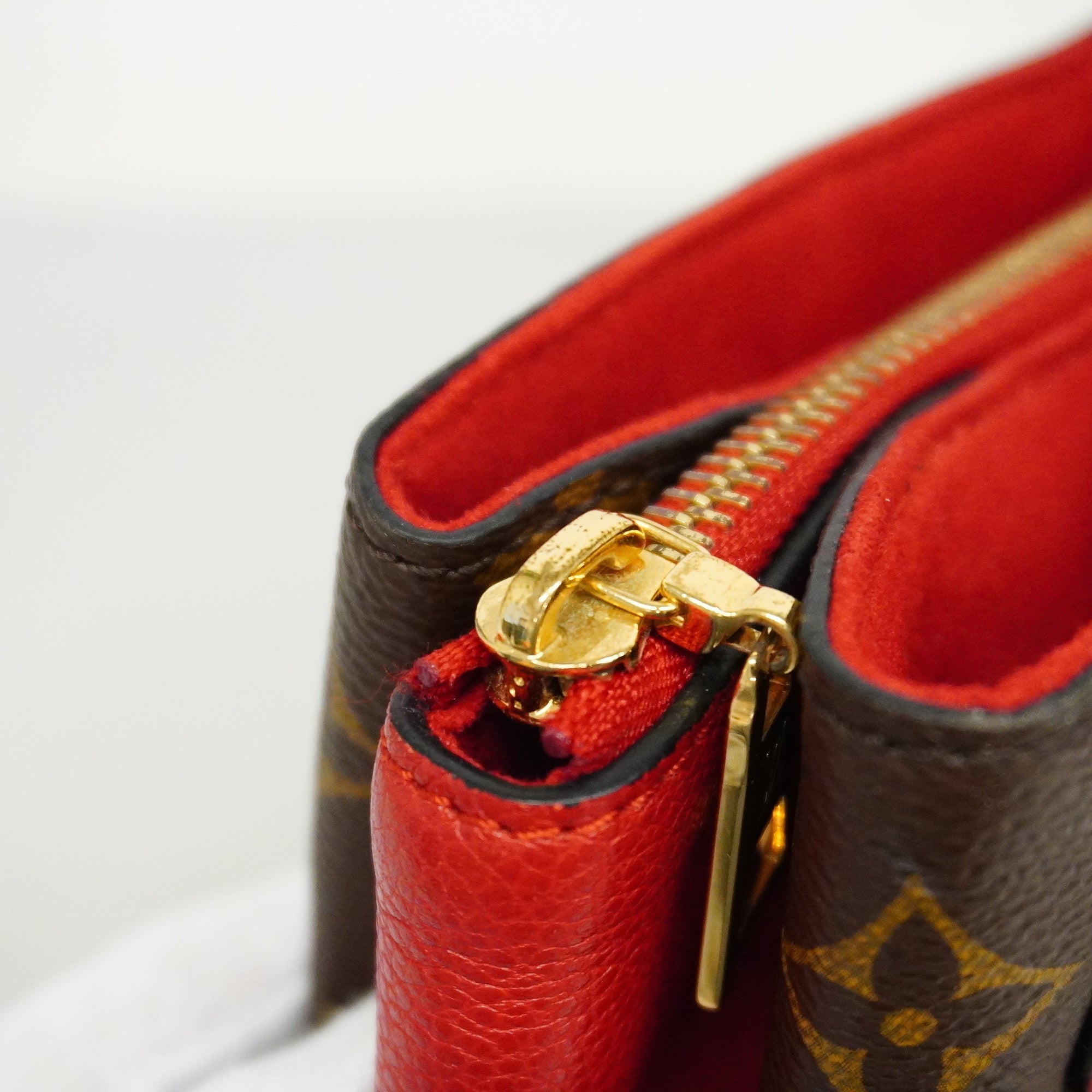 LO-LV bags 3337