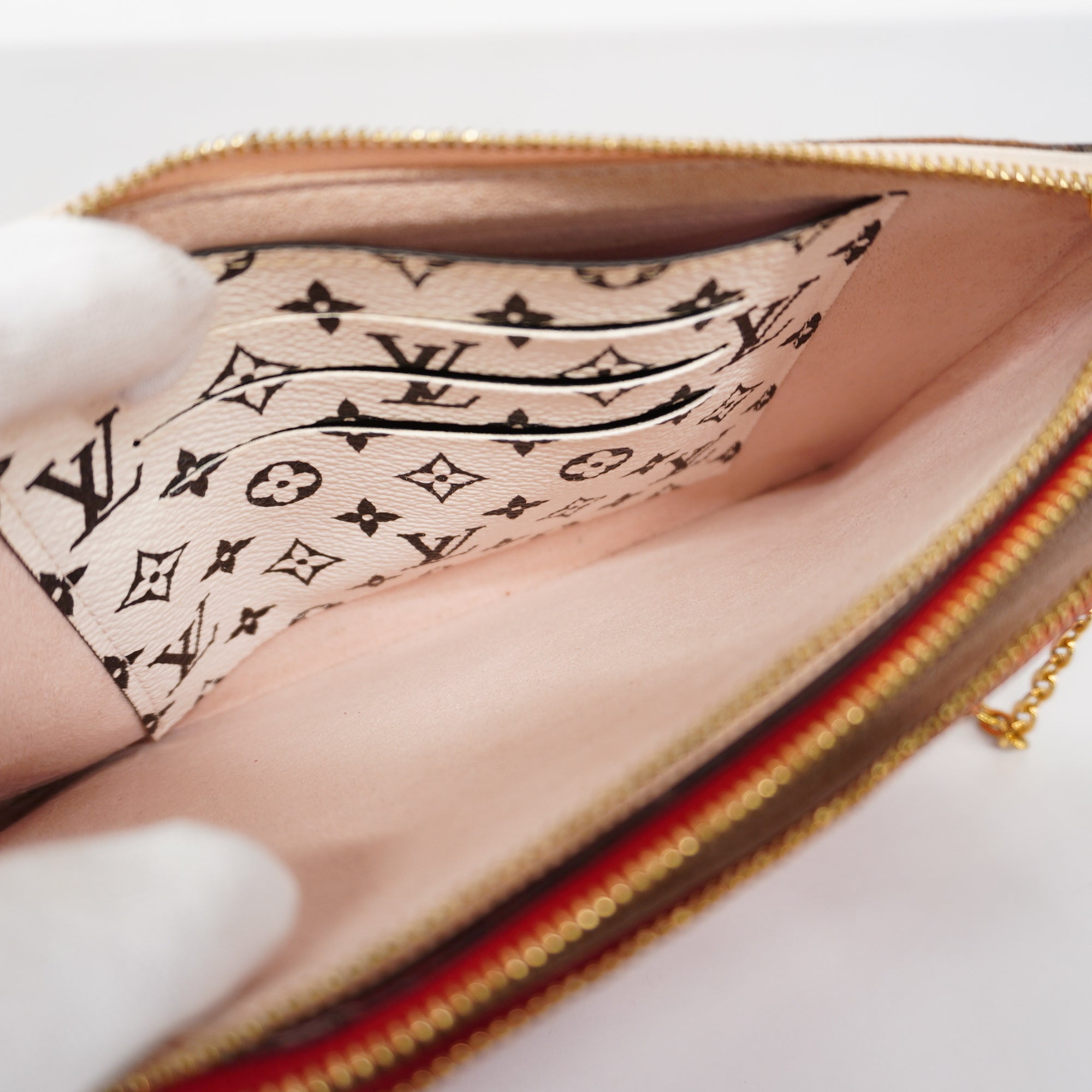 LO-LV bags 3233
