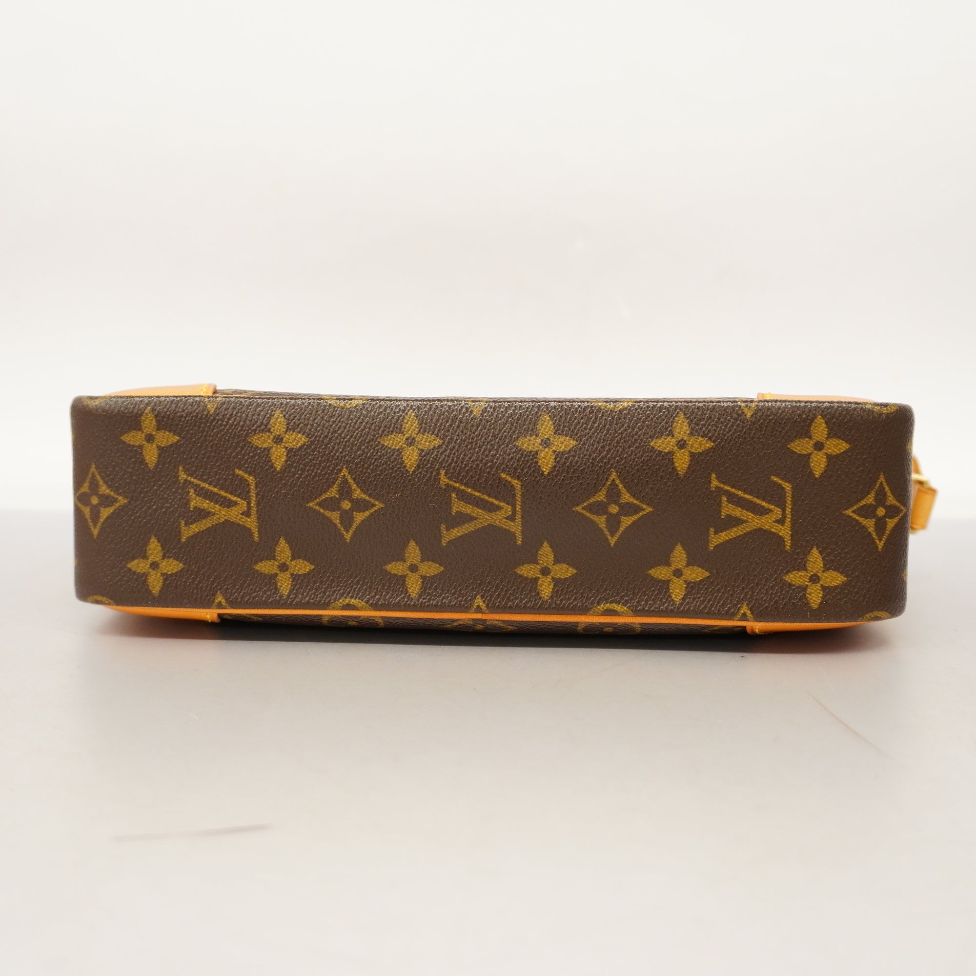 LO-LV bags 3339