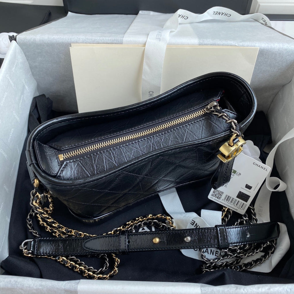 Chanel 25 Gabrielle Black 20cm Calfskin 289505