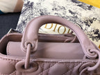 MEDIUM LADY 20 BAG IN LIGHT PINK CALFSKIN