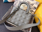 MEDIUM LADY 20 BAG IN GREY CALFSKIN