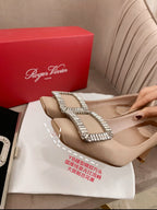 TROMPETTE PUMPS IN BEIGE SILK CRYSTAL BUCKLE